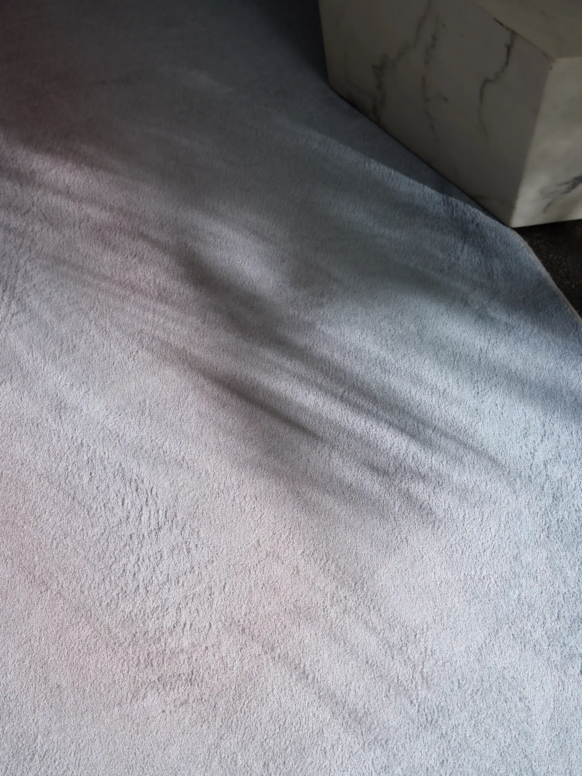 Teppe av 100% Polyester i Flerfarget med 100% Polyester høy lugg fra benuta POP