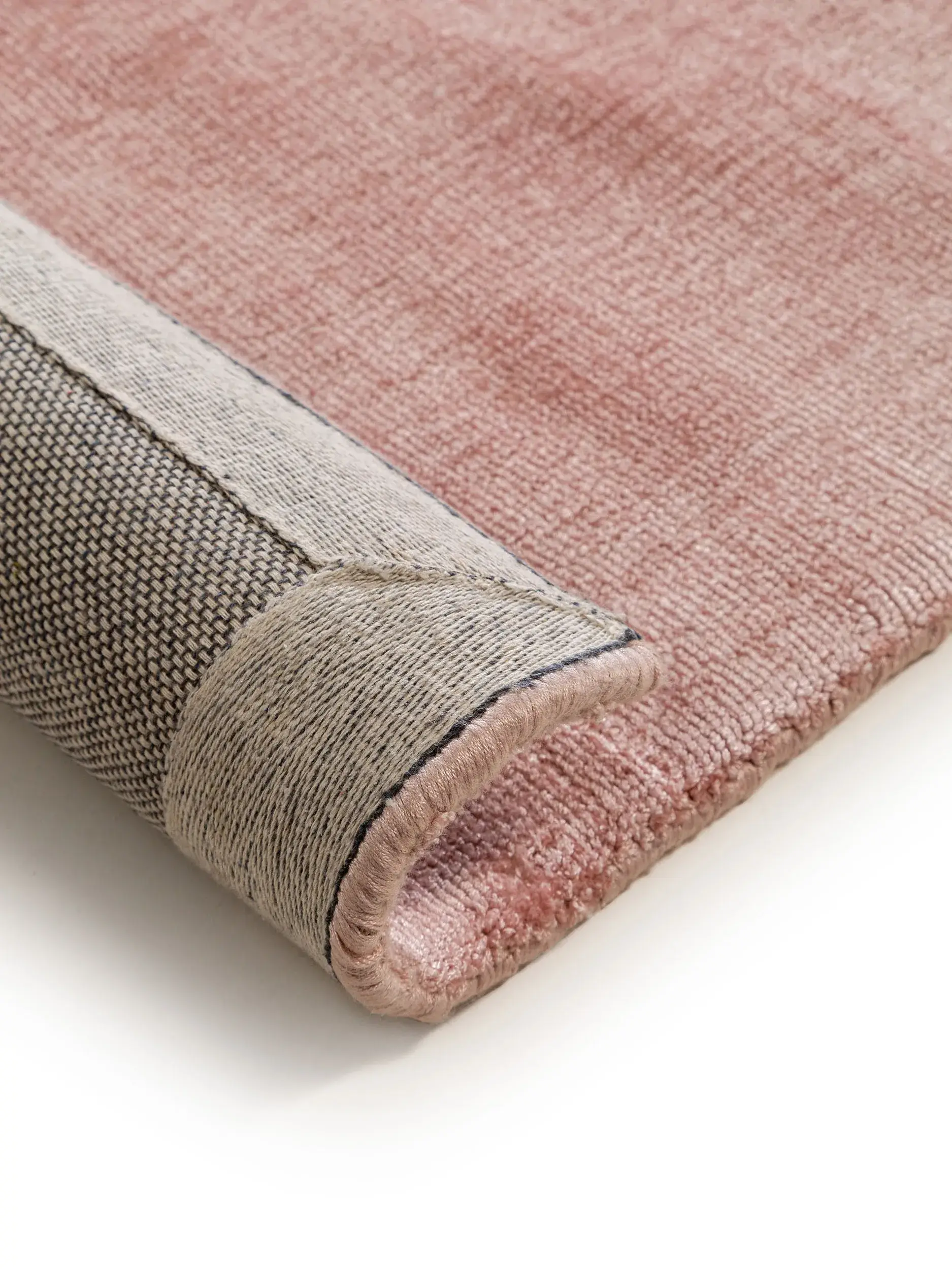 Teppich Nova aus 100% Viskose in Rosa von benuta Pure