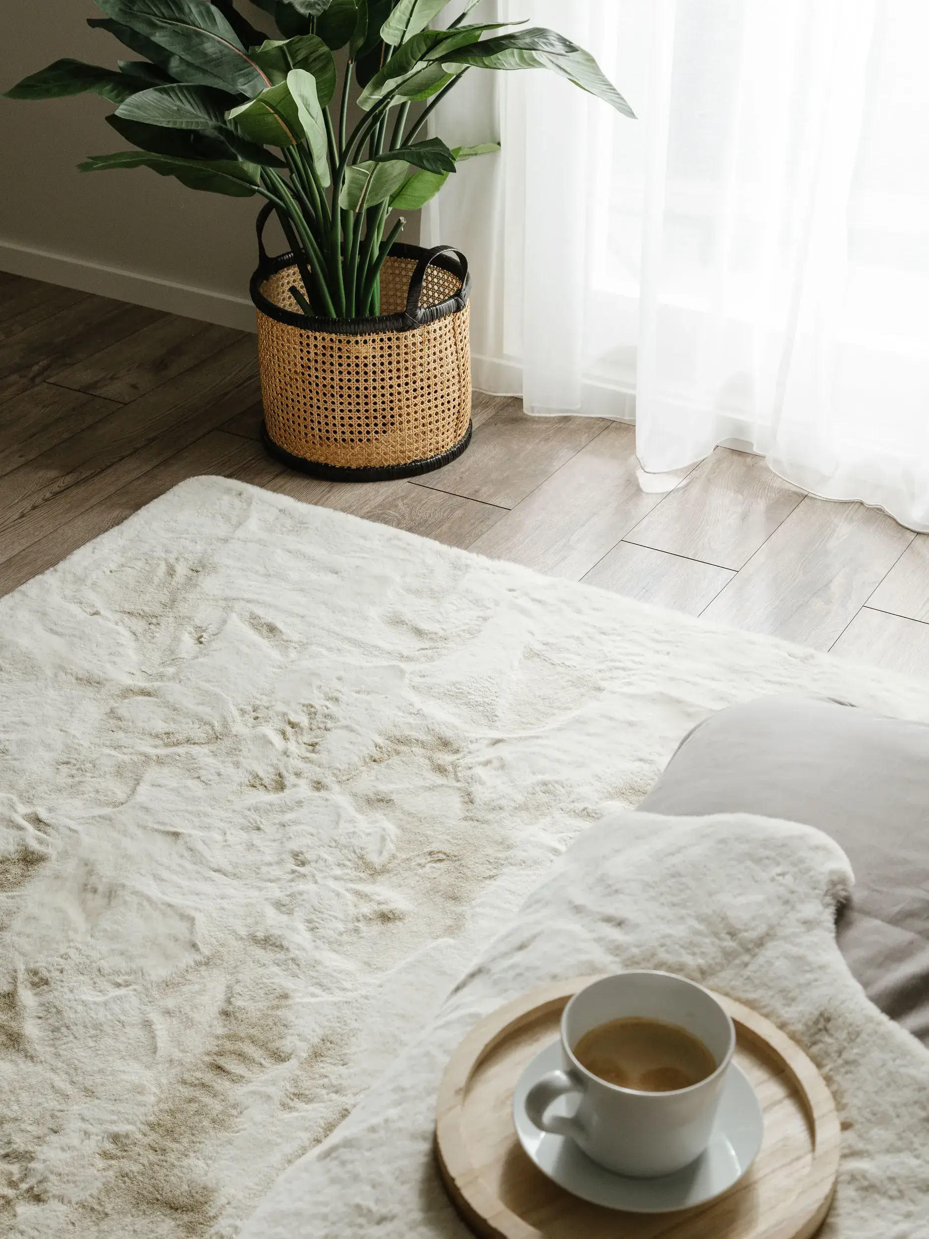 Teppich aus 100% Polyester in Beige mit 100% Polyester hohem Flor von benuta Nest
