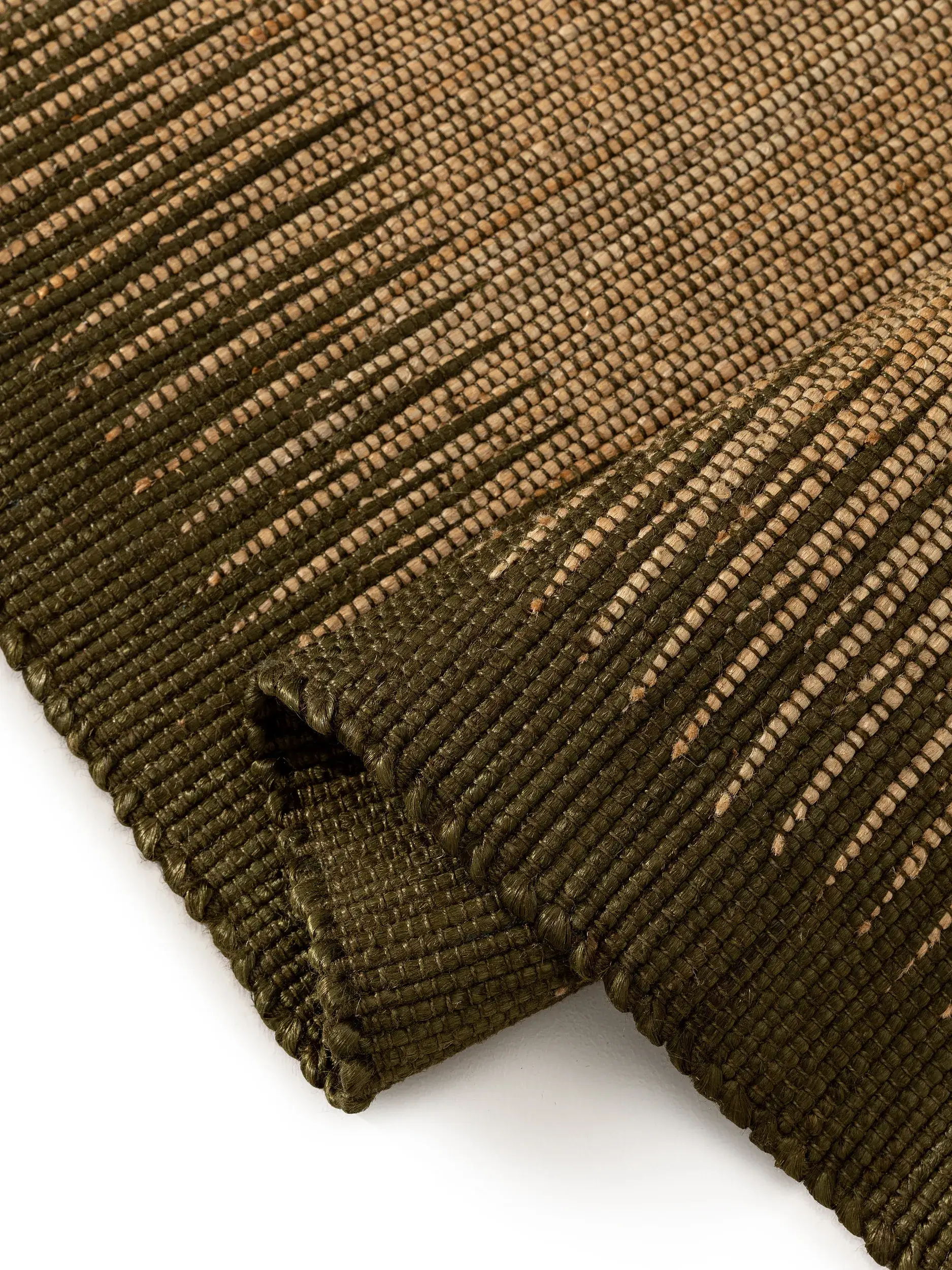Rug made of 79% Polyester, 20% Baumwolle, 1% Latex in Grün with a 79% Polyester, 20% Baumwolle, 1% Latex high pile by benuta Pure