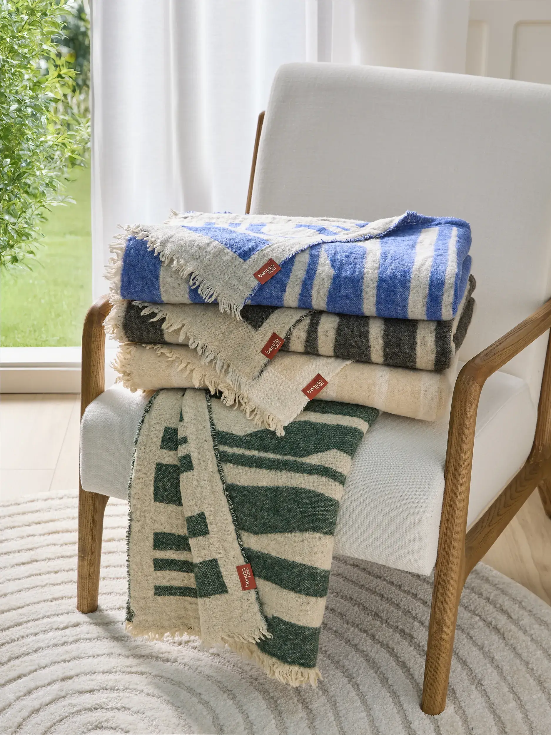 Jana Cremehvid/Beige fra benuta nest