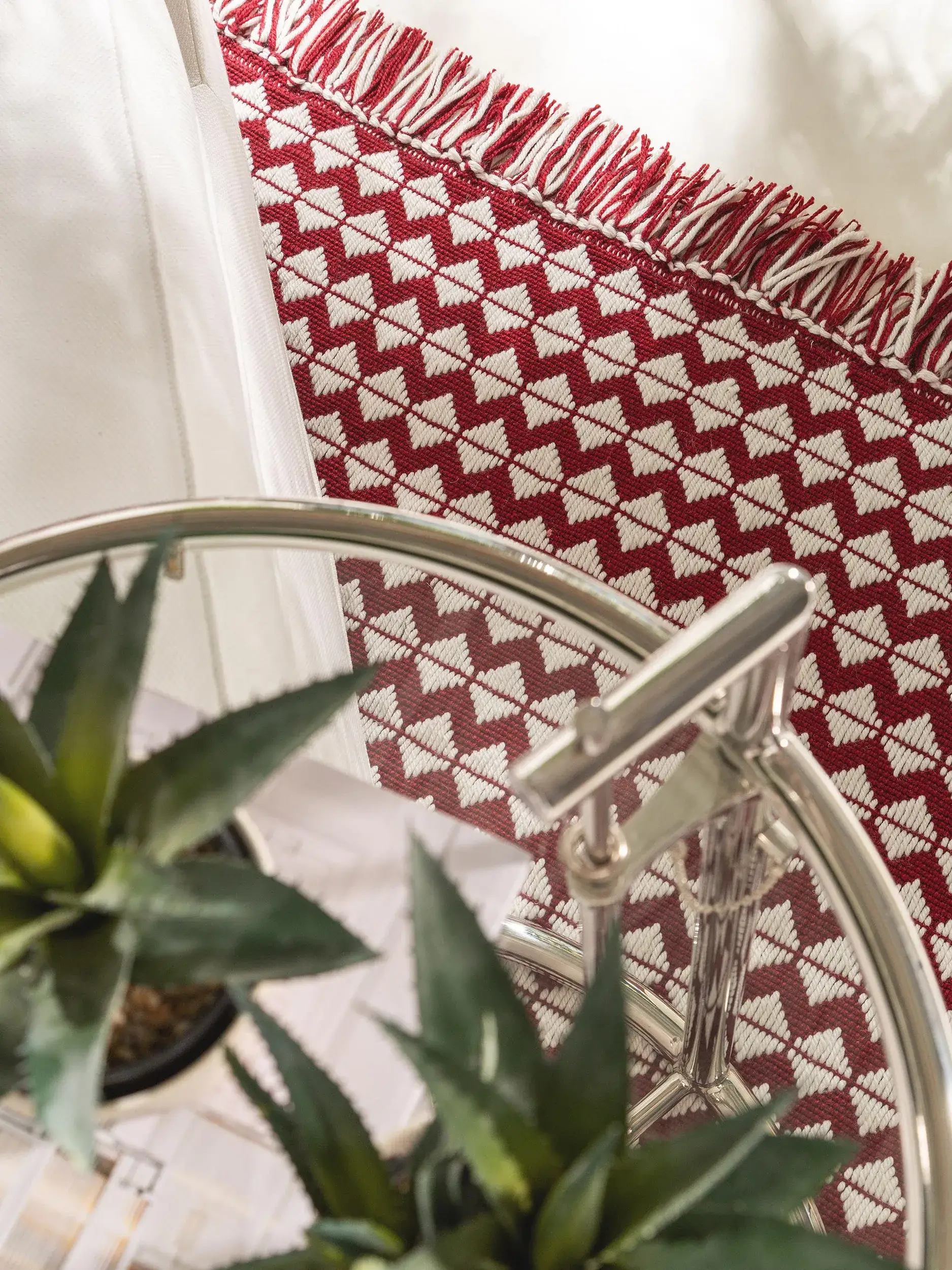 Tappeto di 100% Poliestere (PET riciclato) in Rosso con pelo alto 100% Poliestere (PET riciclato) da benuta pure