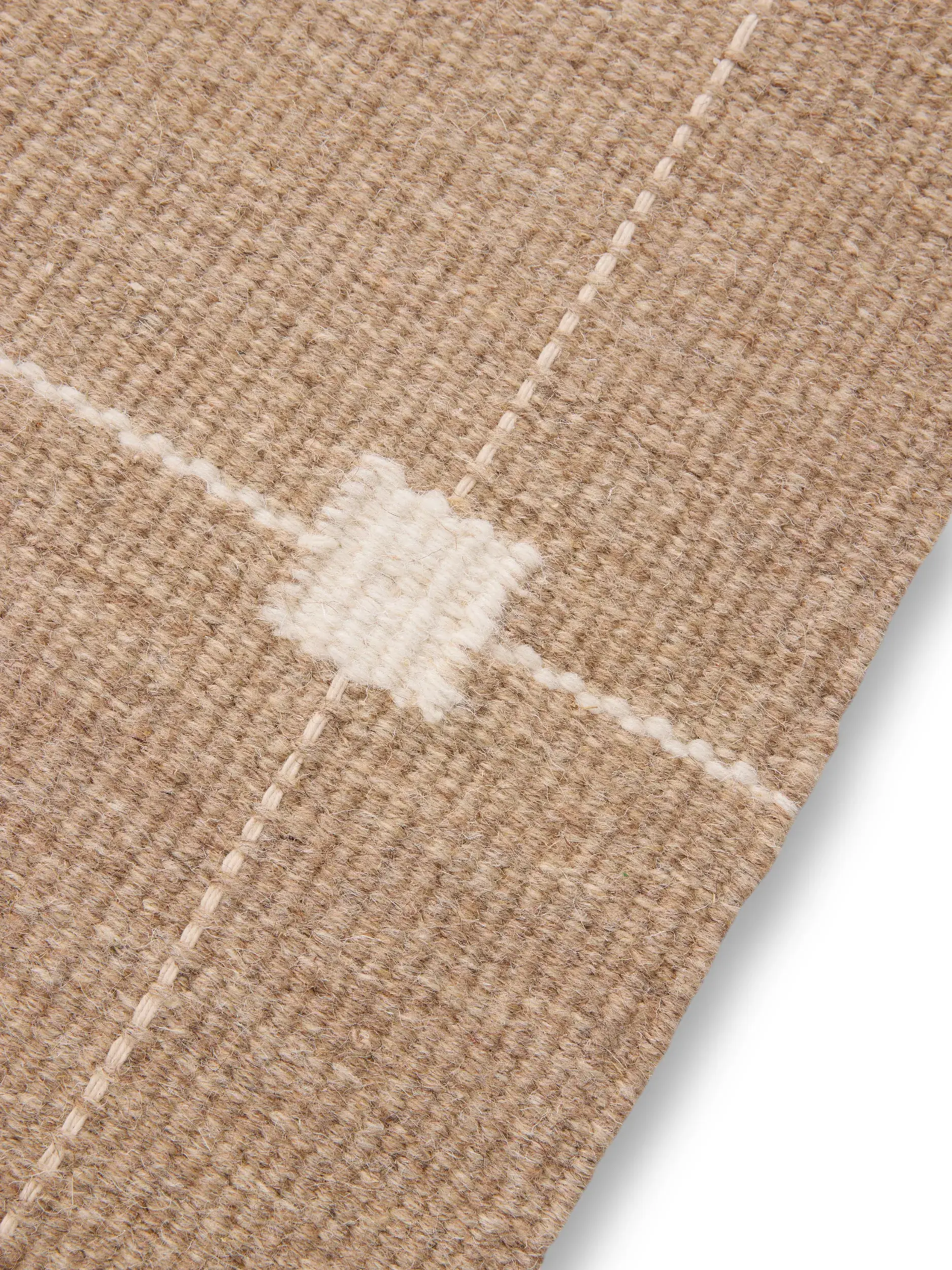 Teppich aus 100% Wolle in Beige mit 100% Wolle hohem Flor von benuta Pure