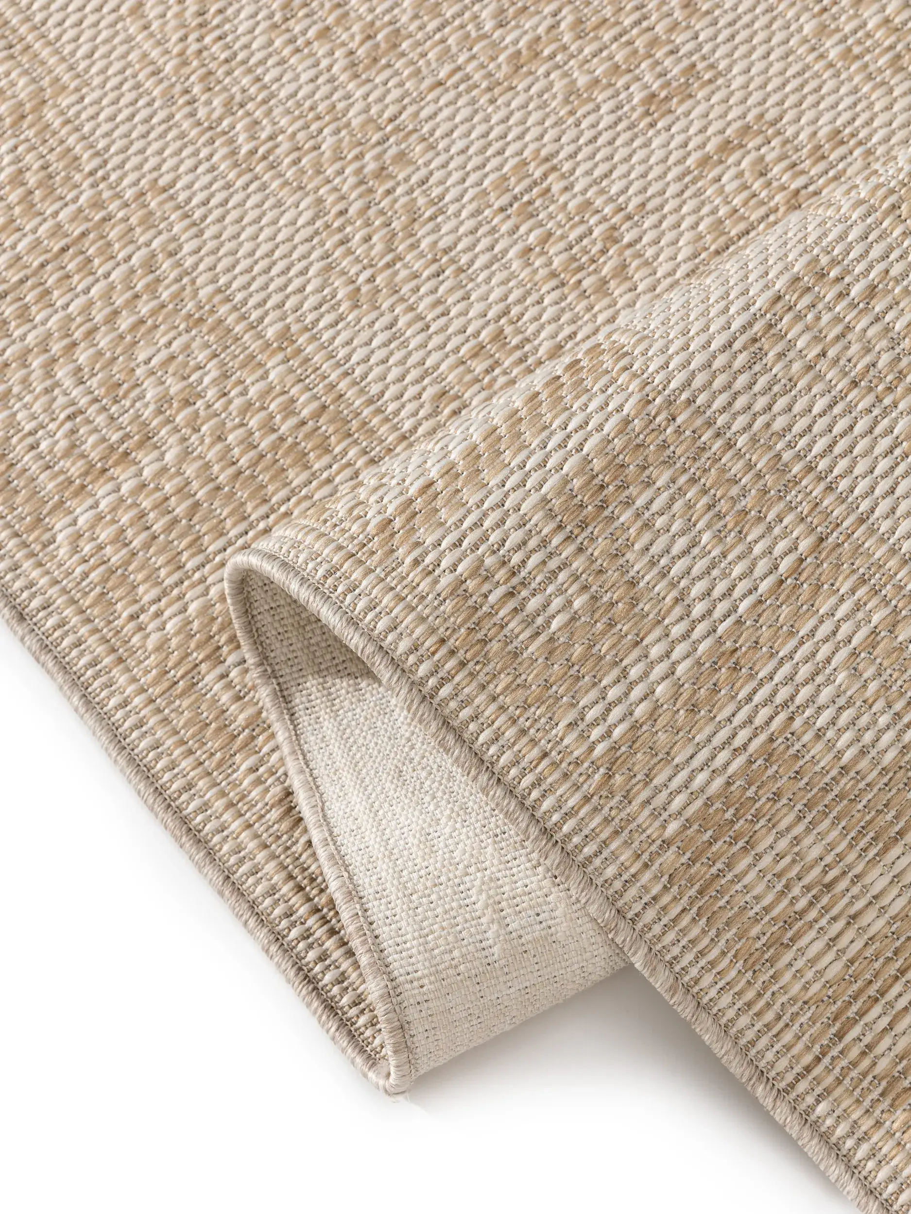 Rug made of 100% Polypropylen in White with a 100% Polypropylen high pile by benuta Nest