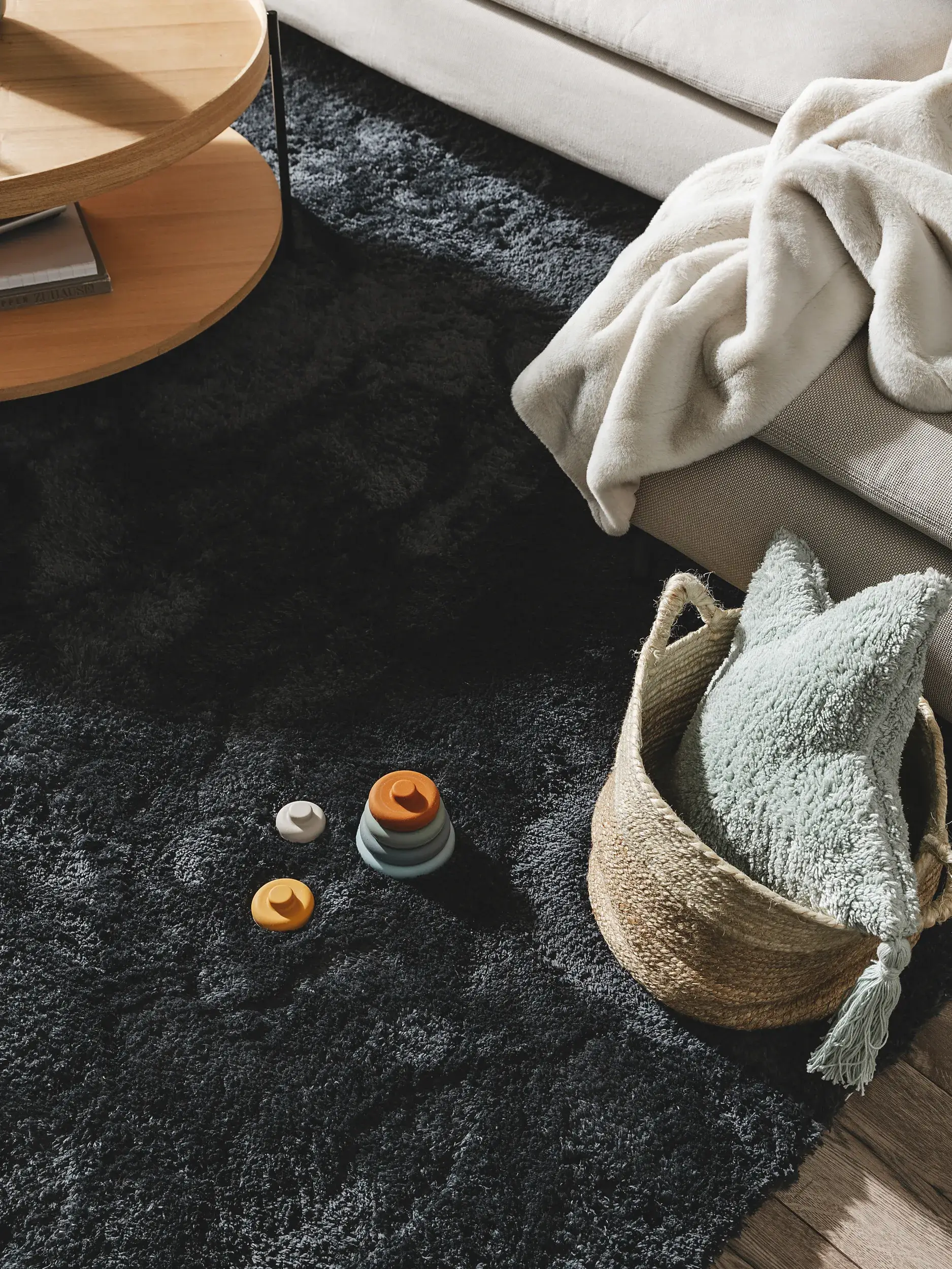 Tapis en 100% Polyester en Gris avec une pile de 100% Polyester de hauteur de benuta nest