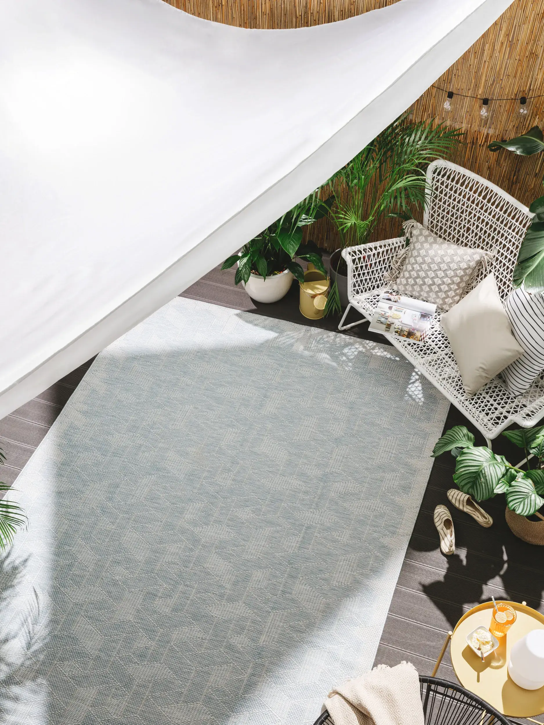 Rug made of 100% Polypropylen in Blue with a 100% Polypropylen high pile by benuta Nest