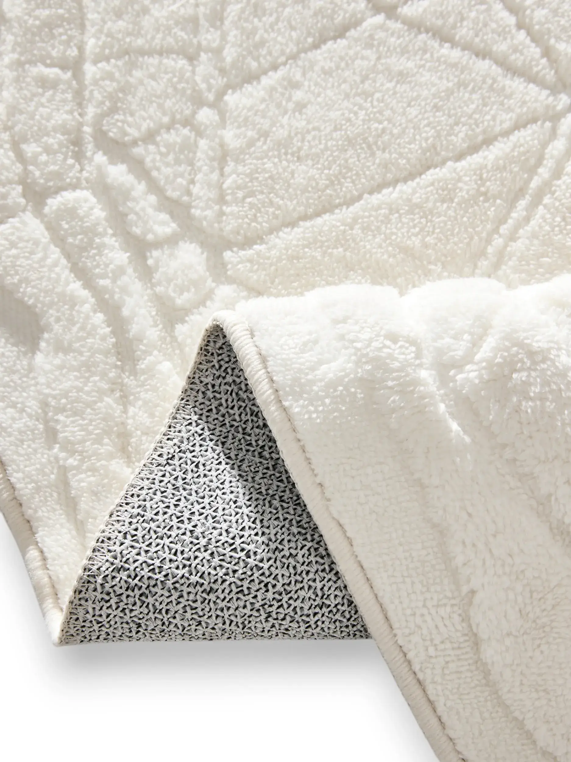 Rug made of 100% Polyester in Beige with a 100% Polyester high pile by benuta Pop