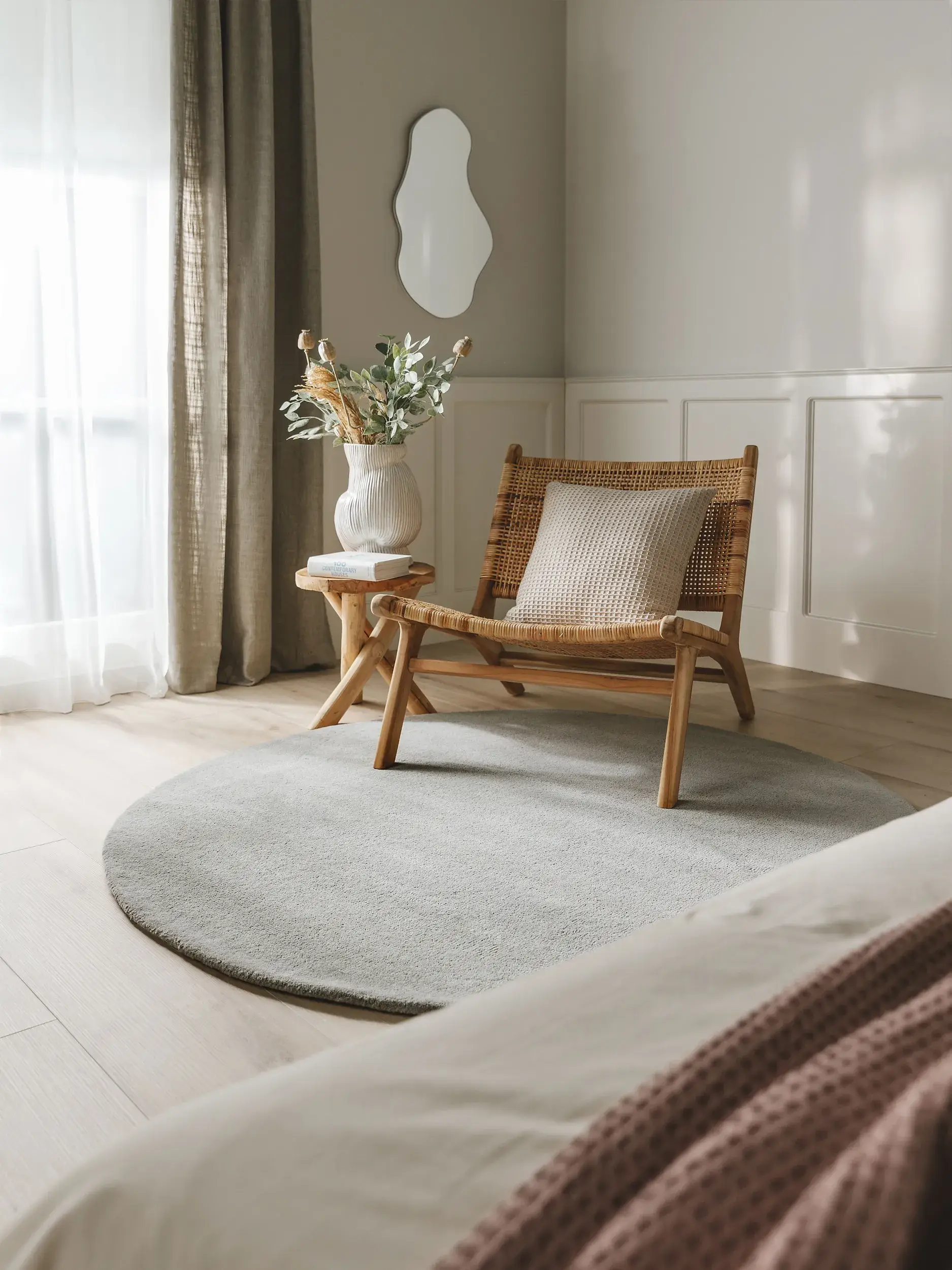 Teppich aus 100% Wolle in Grau mit 100% Wolle hohem Flor von benuta Nest
