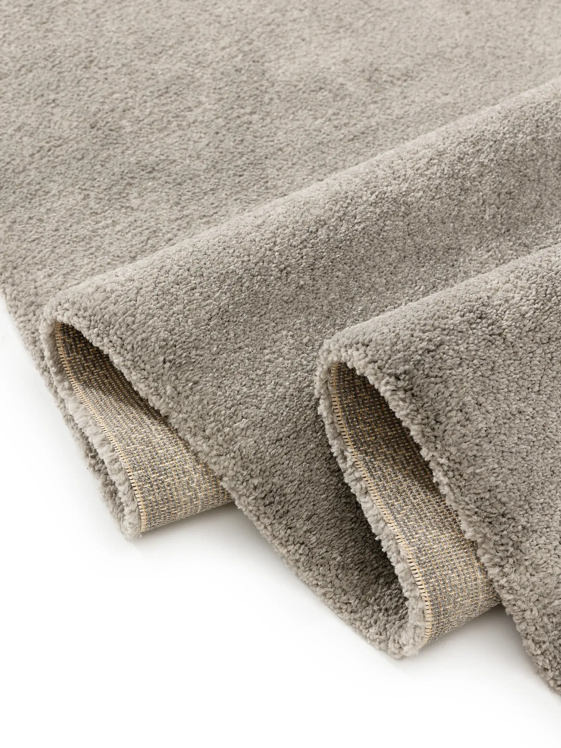 Teppich aus 100% Polypropylen in Grau mit 100% Polypropylen hohem Flor von benuta Nest