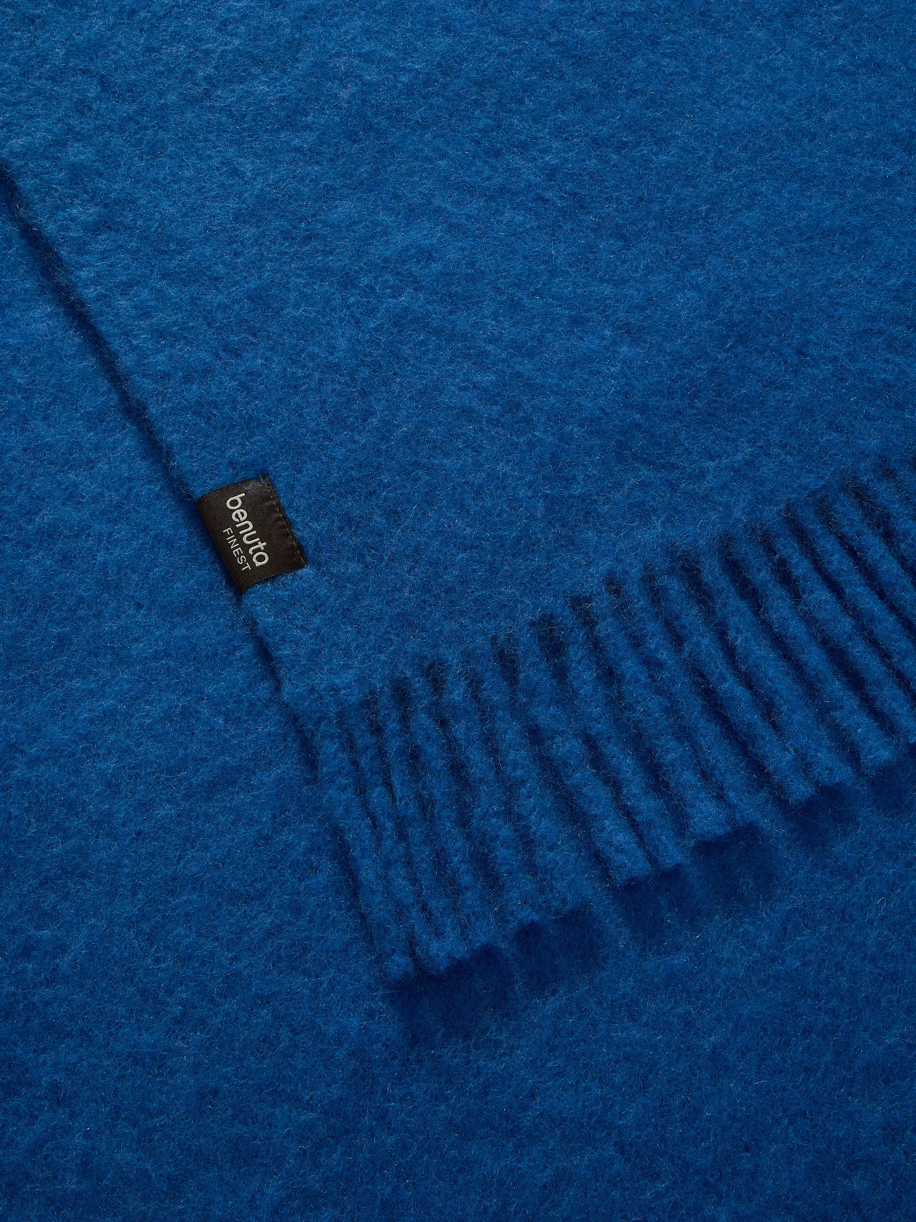 Tæppe Otis Blå fra benuta Finest