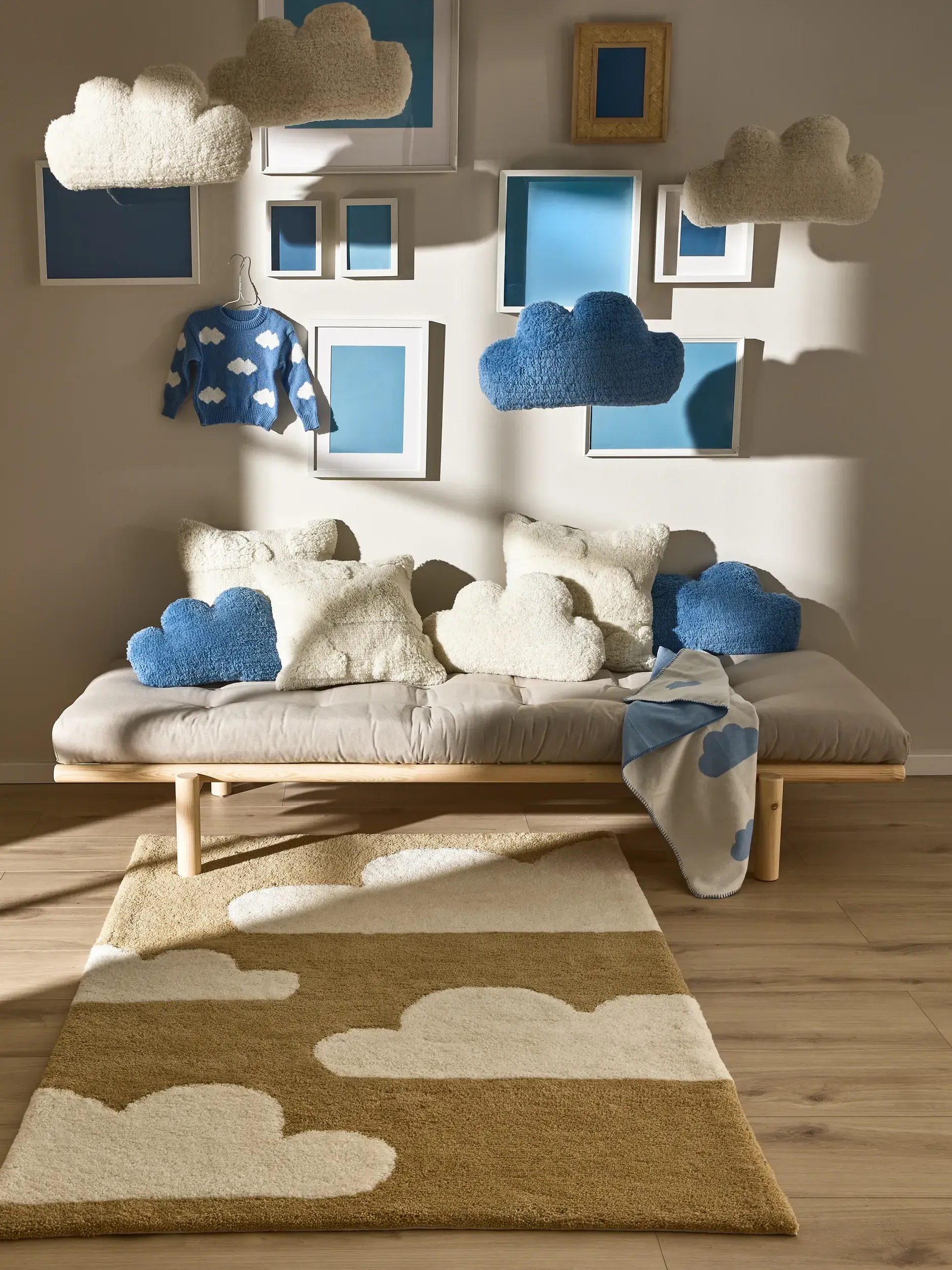 Teppich aus 100% Wolle (aus Neuseeland) in Beige mit 100% Wolle (aus Neuseeland) hohem Flor von Lytte
