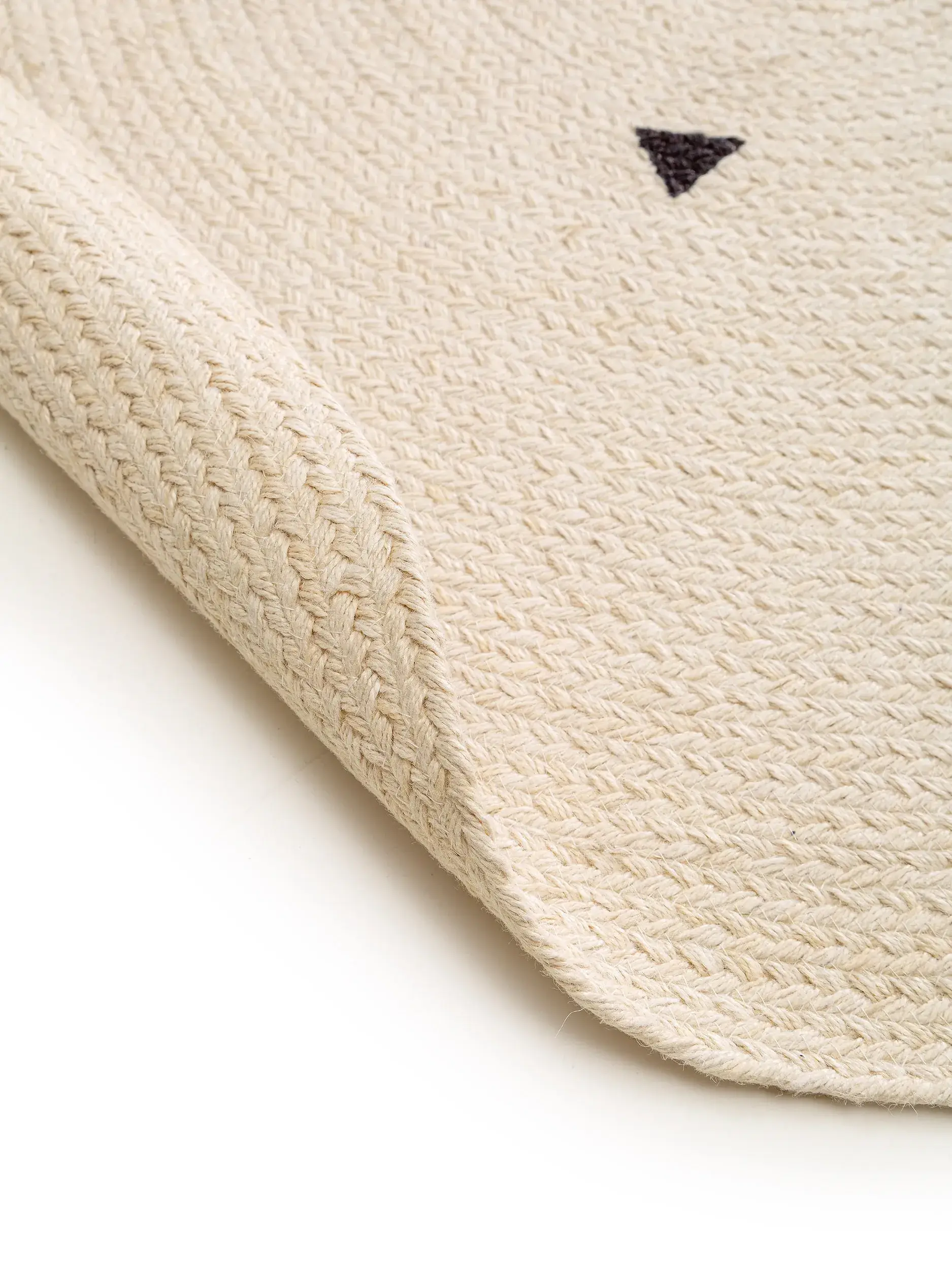 Teppich aus 100% Jute in Beige mit 100% Jute hohem Flor von Lytte