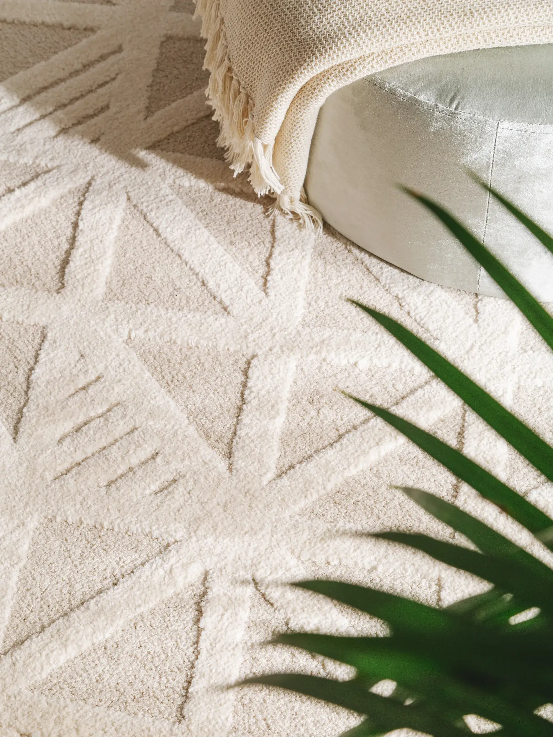 Tappeto di 60% Polipropilene, 40% Poliestere in Beige con pelo alto 60% Polipropilene, 40% Poliestere da benuta nest