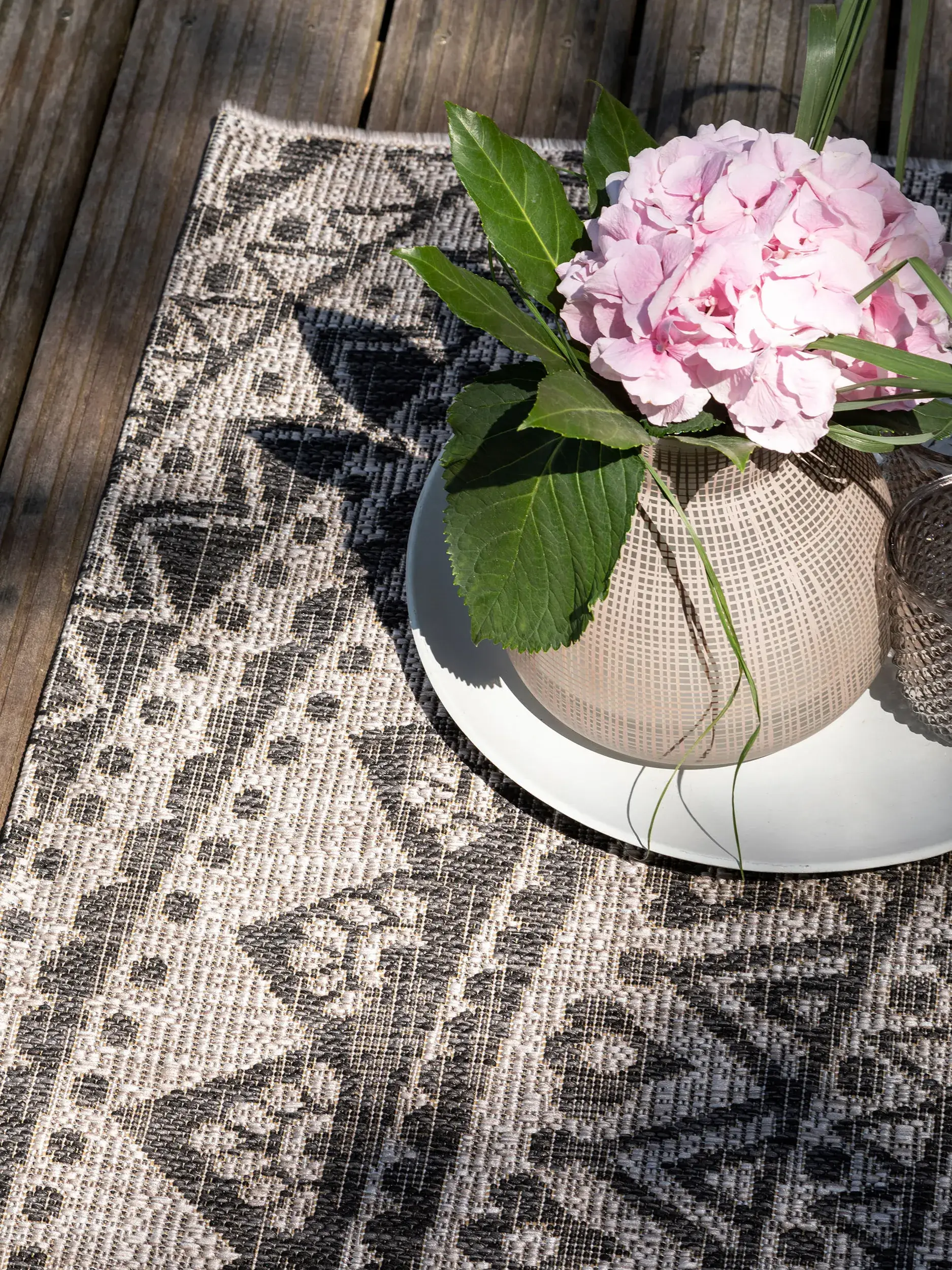 Teppe av 100% Polypropylen i Beige med 100% Polypropylen høy lugg fra benuta Nest