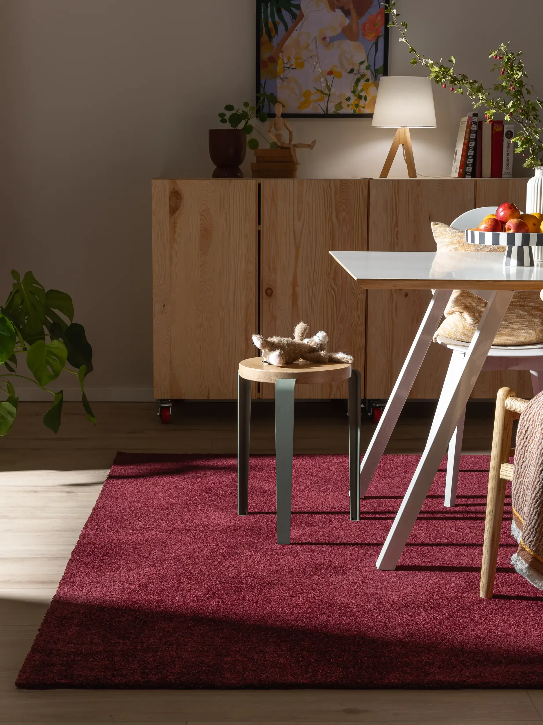Teppe av 100% Polyester (30% recycelt) i Rot med 100% Polyester (30% recycelt) høy lugg fra benuta Nest