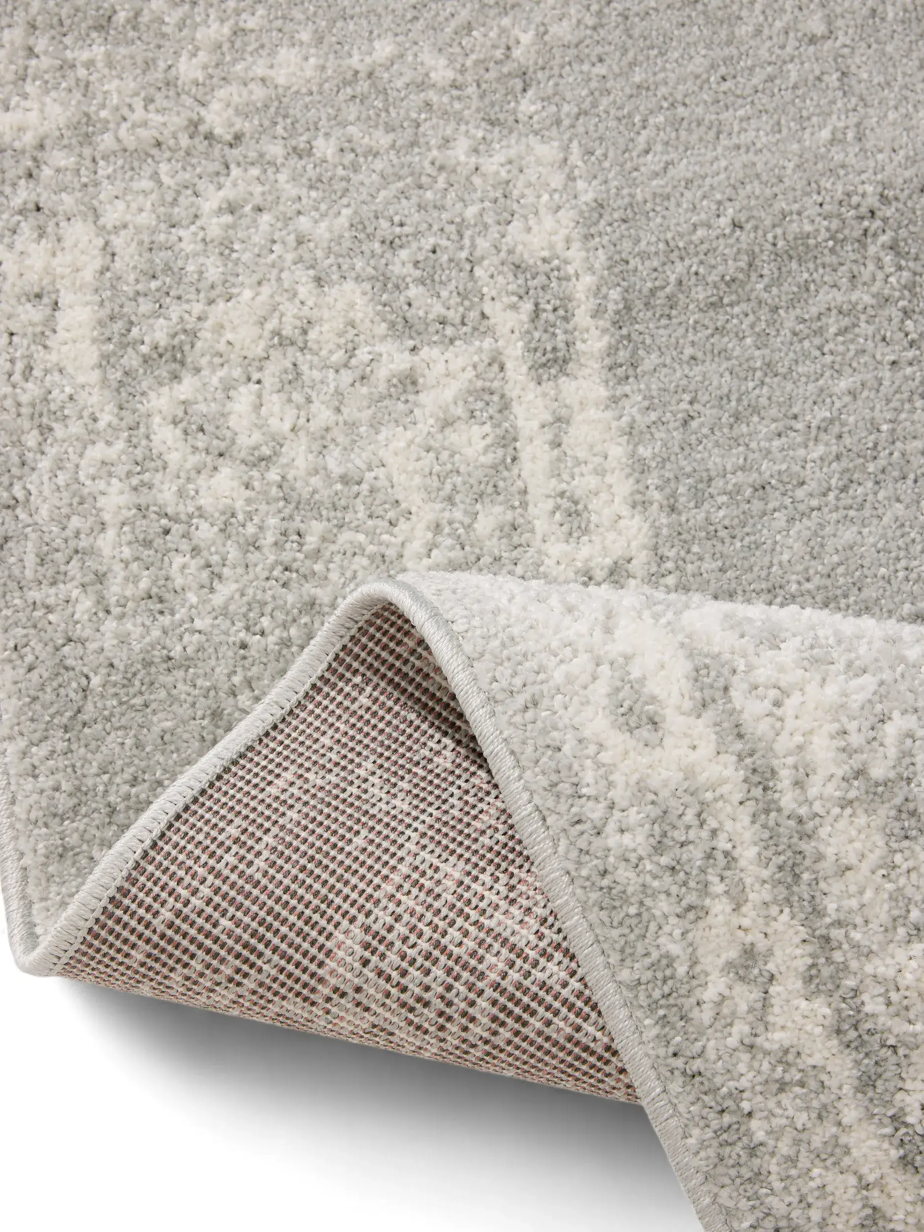 Teppich aus 100% Polypropylen in Taupe mit 100% Polypropylen hohem Flor von benuta Basic