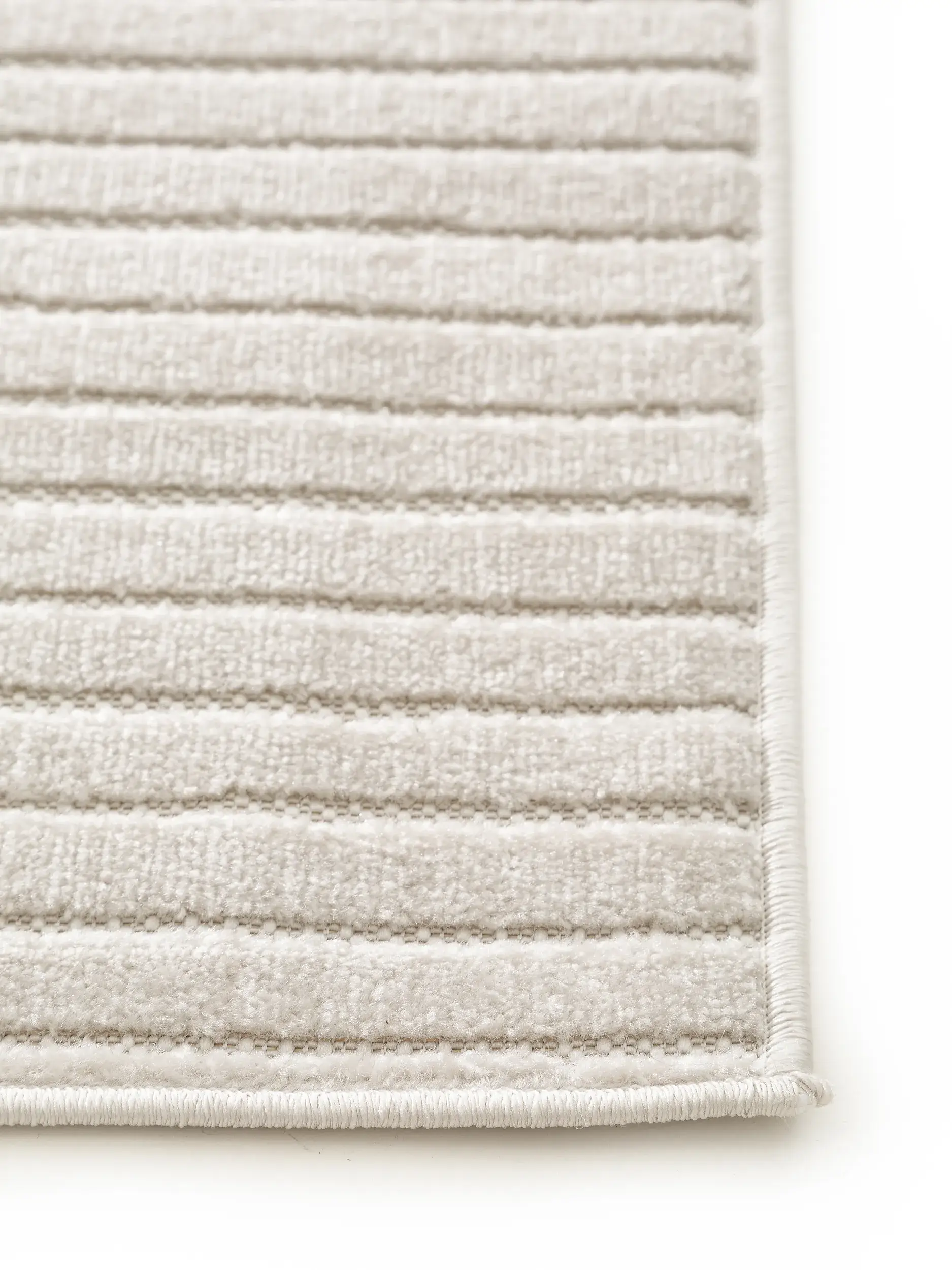 Teppich aus 100% Polypropylen in Beige mit 100% Polypropylen hohem Flor von benuta Pop