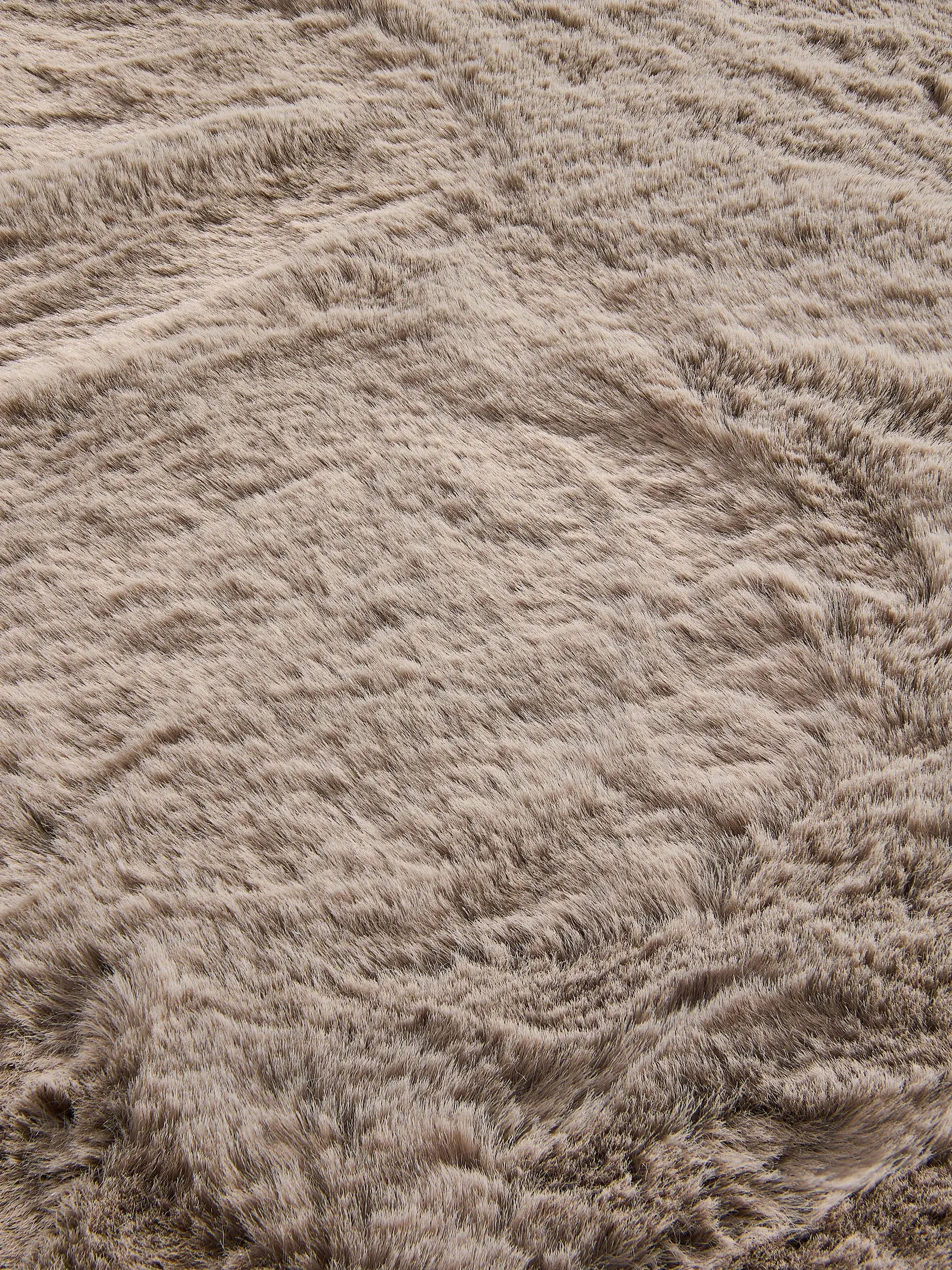 Teppich Dave aus 100% Polyester in Taupe von benuta Nest