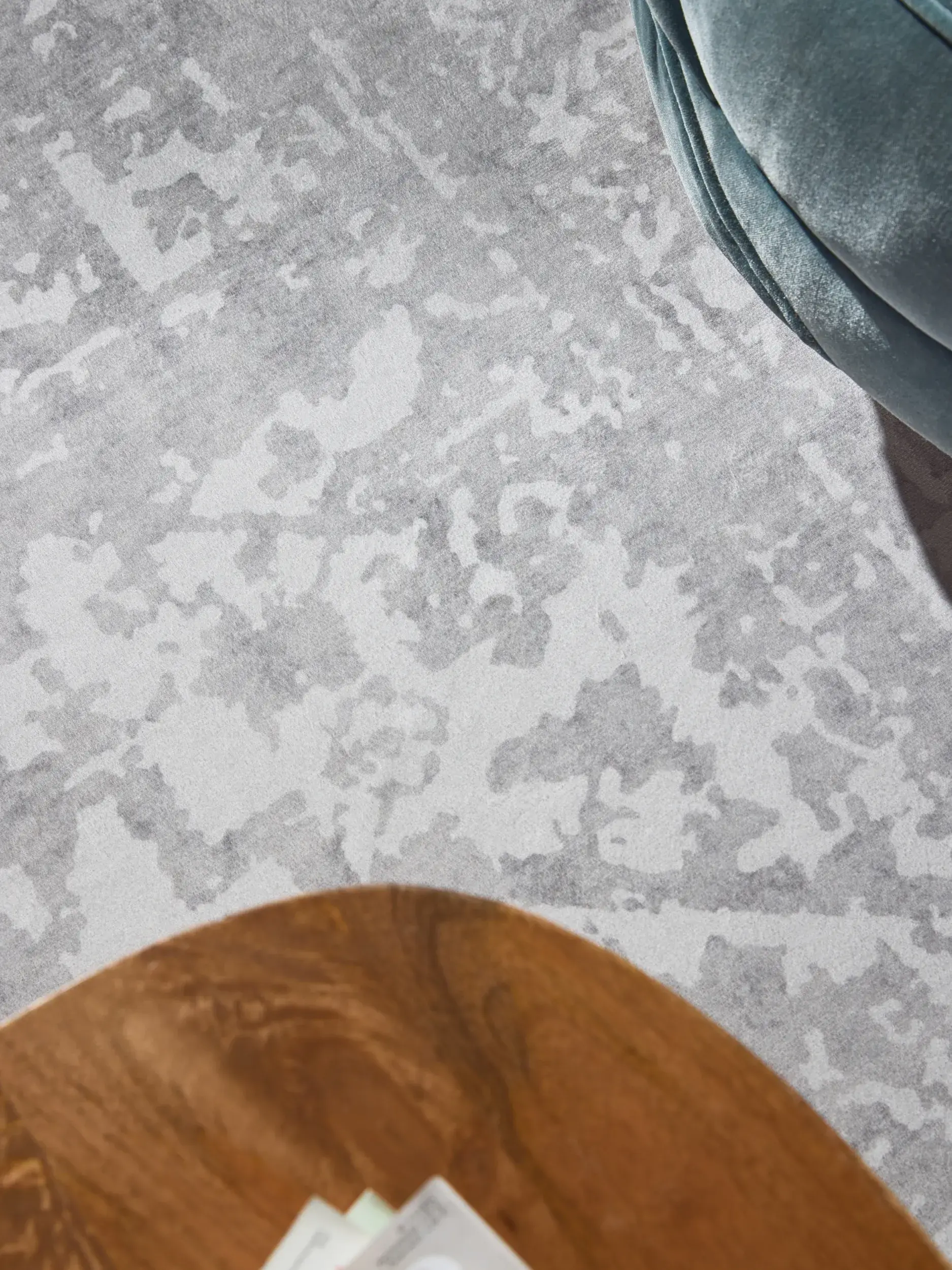 Teppich aus 100% Polyester in Grau mit 100% Polyester hohem Flor von benuta Nest