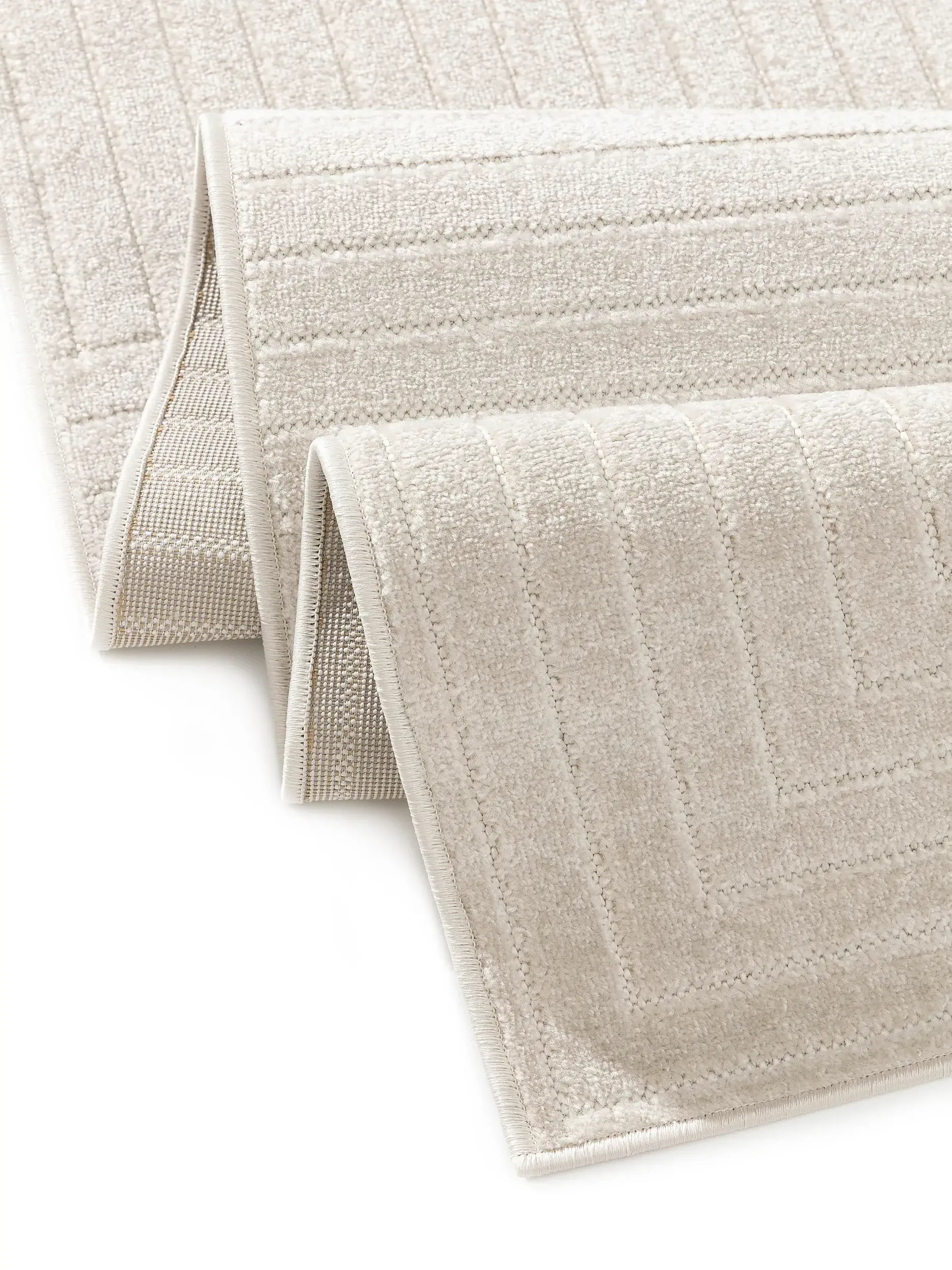 Teppich aus 100% Polypropylen in Beige mit 100% Polypropylen hohem Flor von benuta Pop