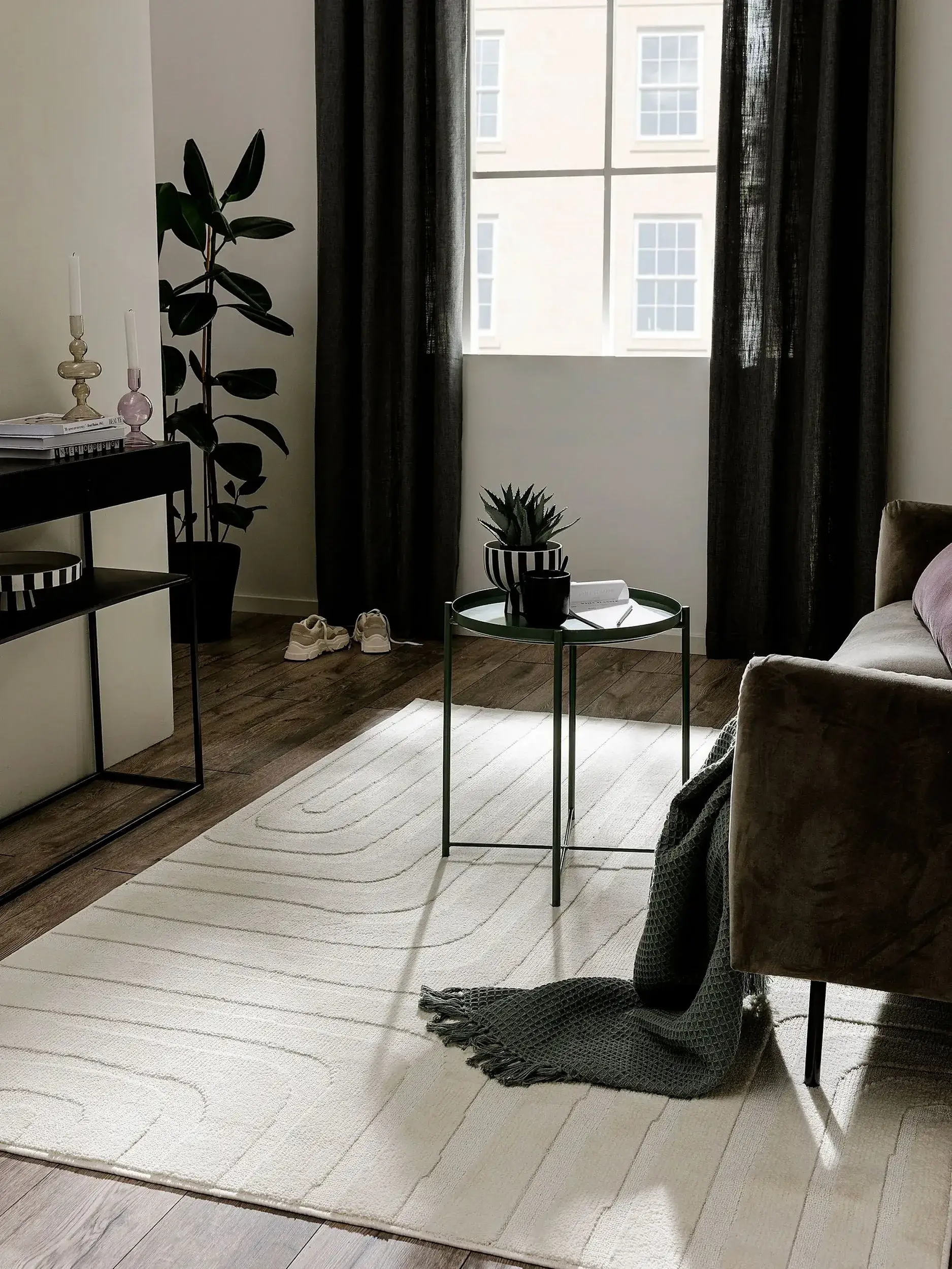 Matta Paloma av 100% Polyester i Vit från benuta POP