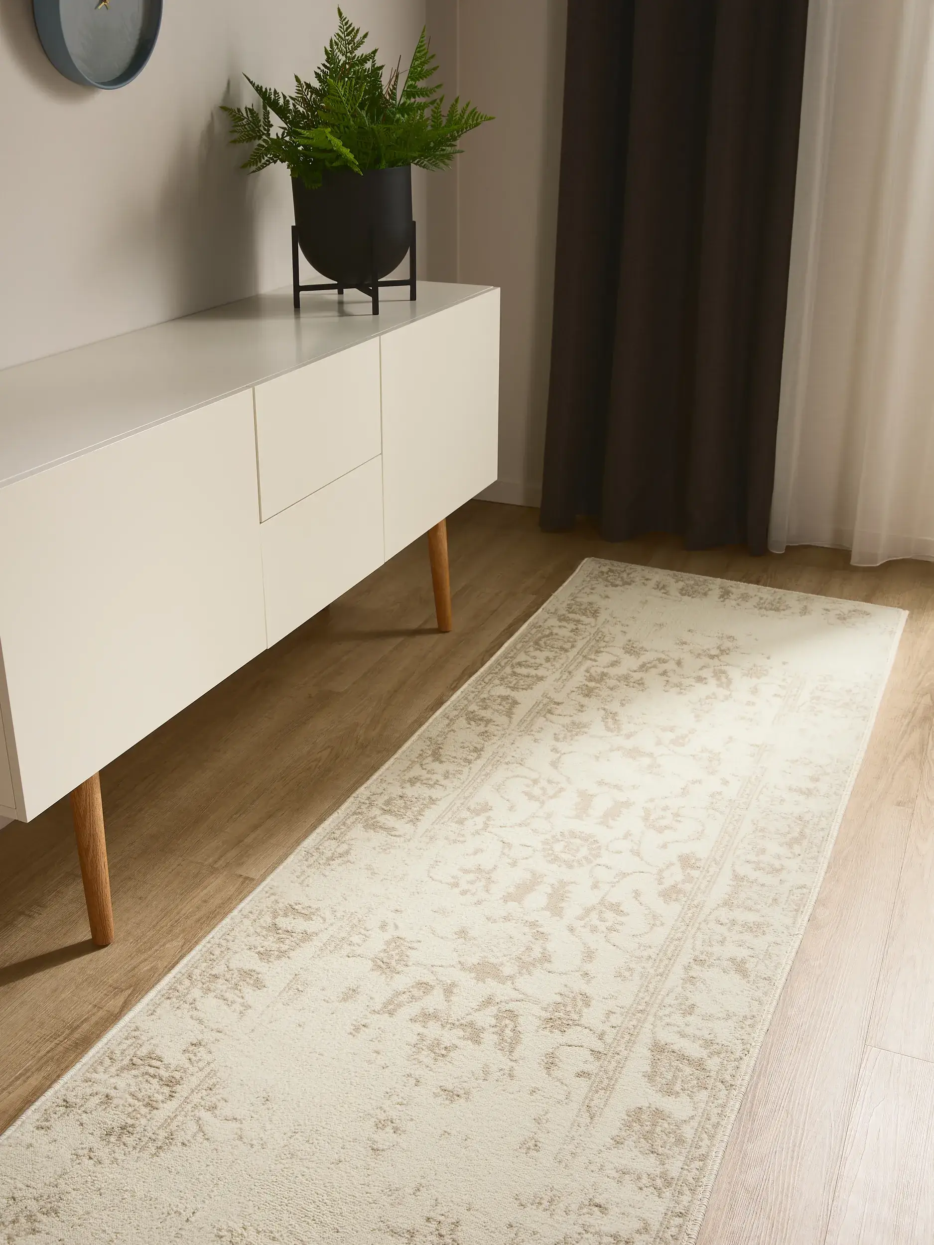 Teppich aus 100% Polypropylen in Beige mit 100% Polypropylen hohem Flor von benuta Basic
