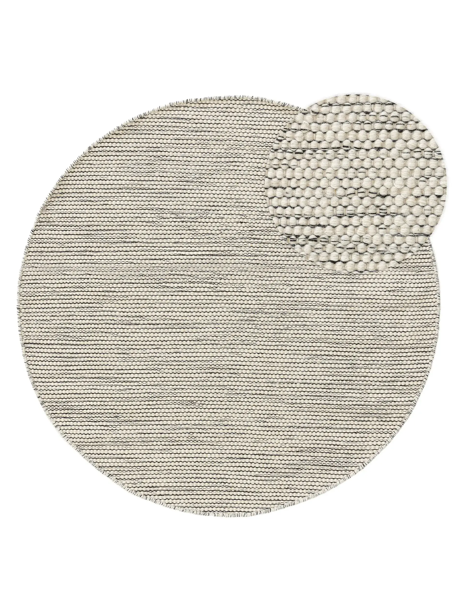 Rug made of 80% Wolle, 20% Baumwolle in Beige with a 80% Wolle, 20% Baumwolle high pile by benuta Pure