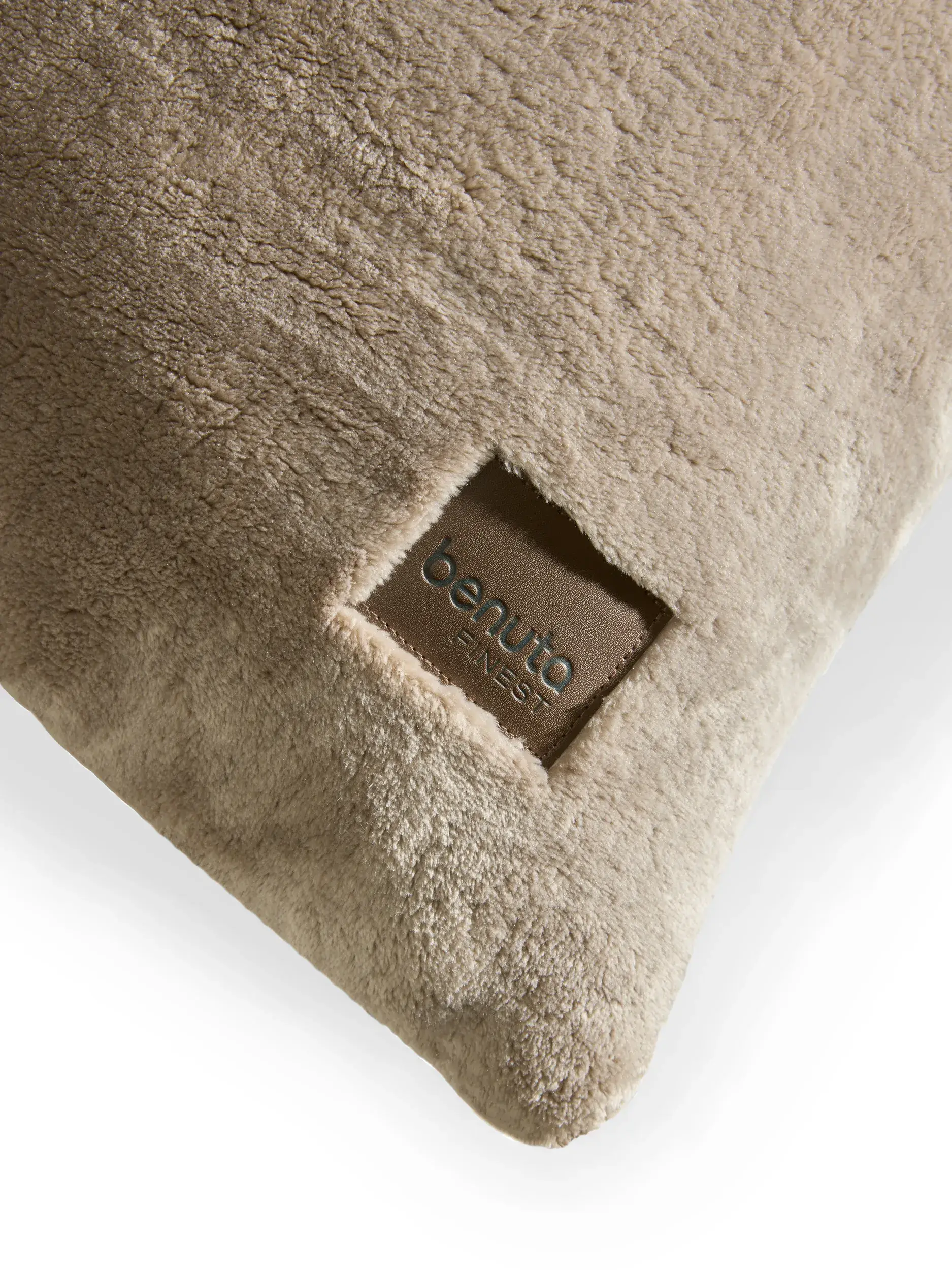 Coussin Lux Taupe de benuta