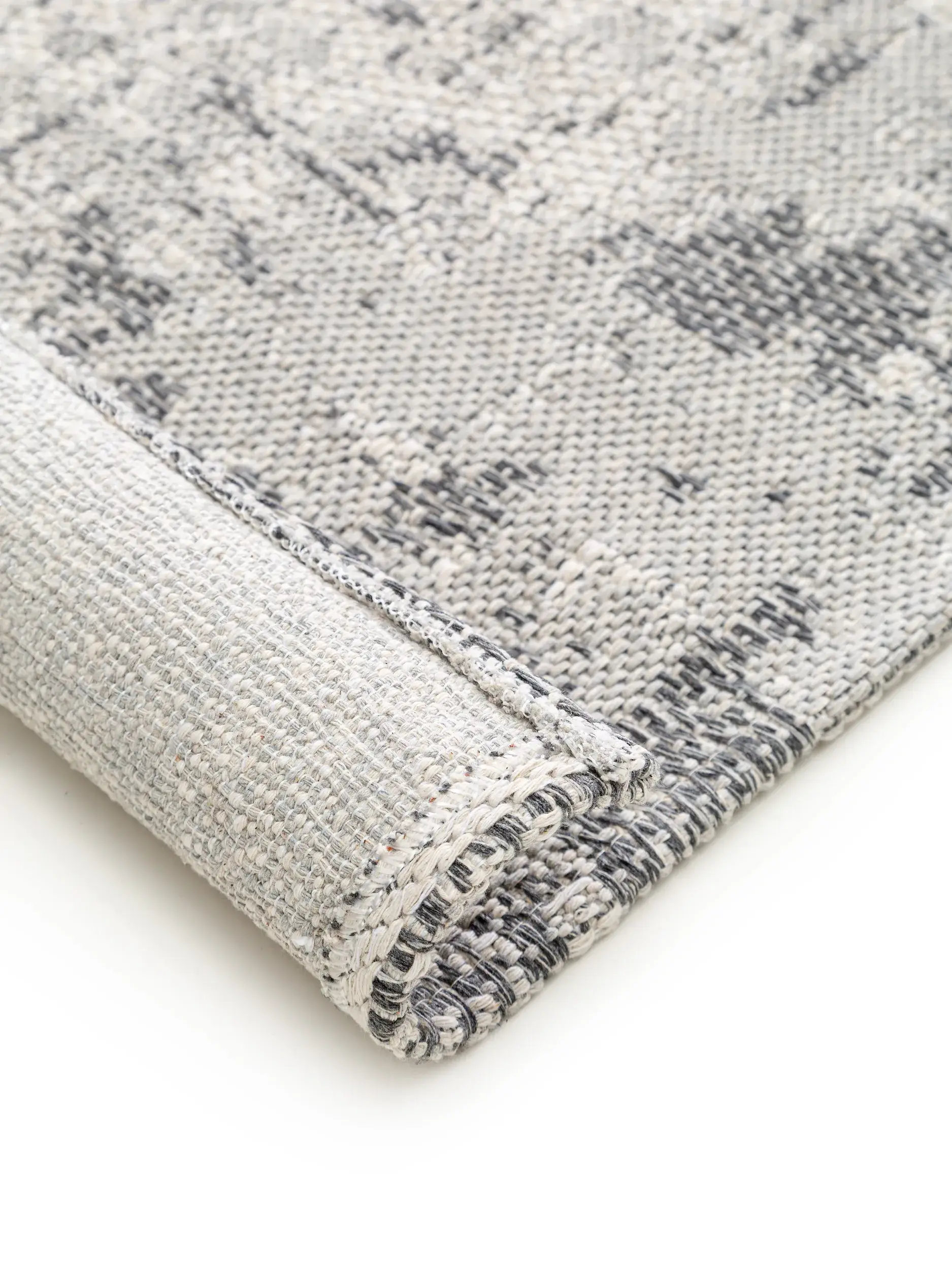 Rug made of 100% Cotton in Grey with a 100% Cotton high pile by benuta Nest