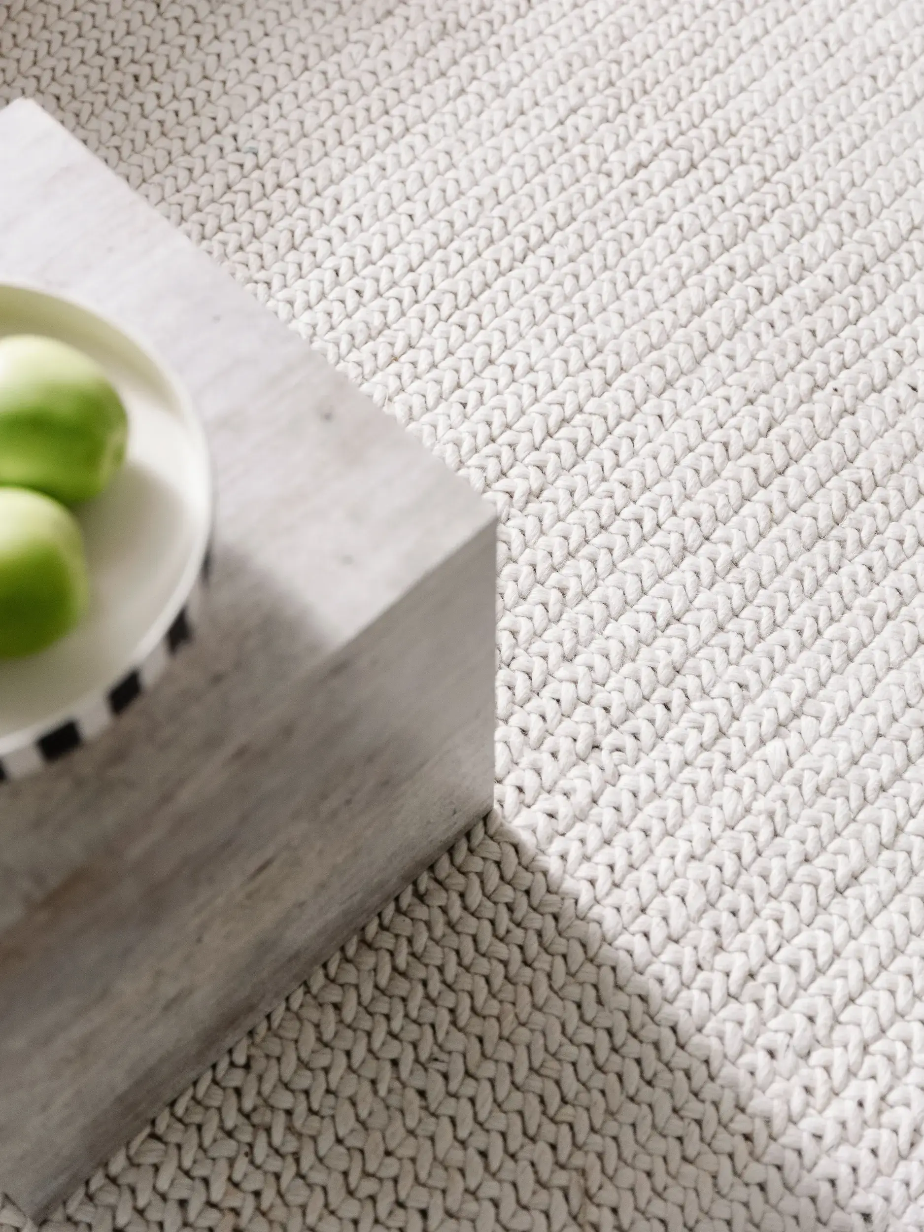 Alfombra de 60% Lana, 40% Poliéster en Blanco con un pelo de {{Placeholder_Pile Height}} de altura de benuta pure