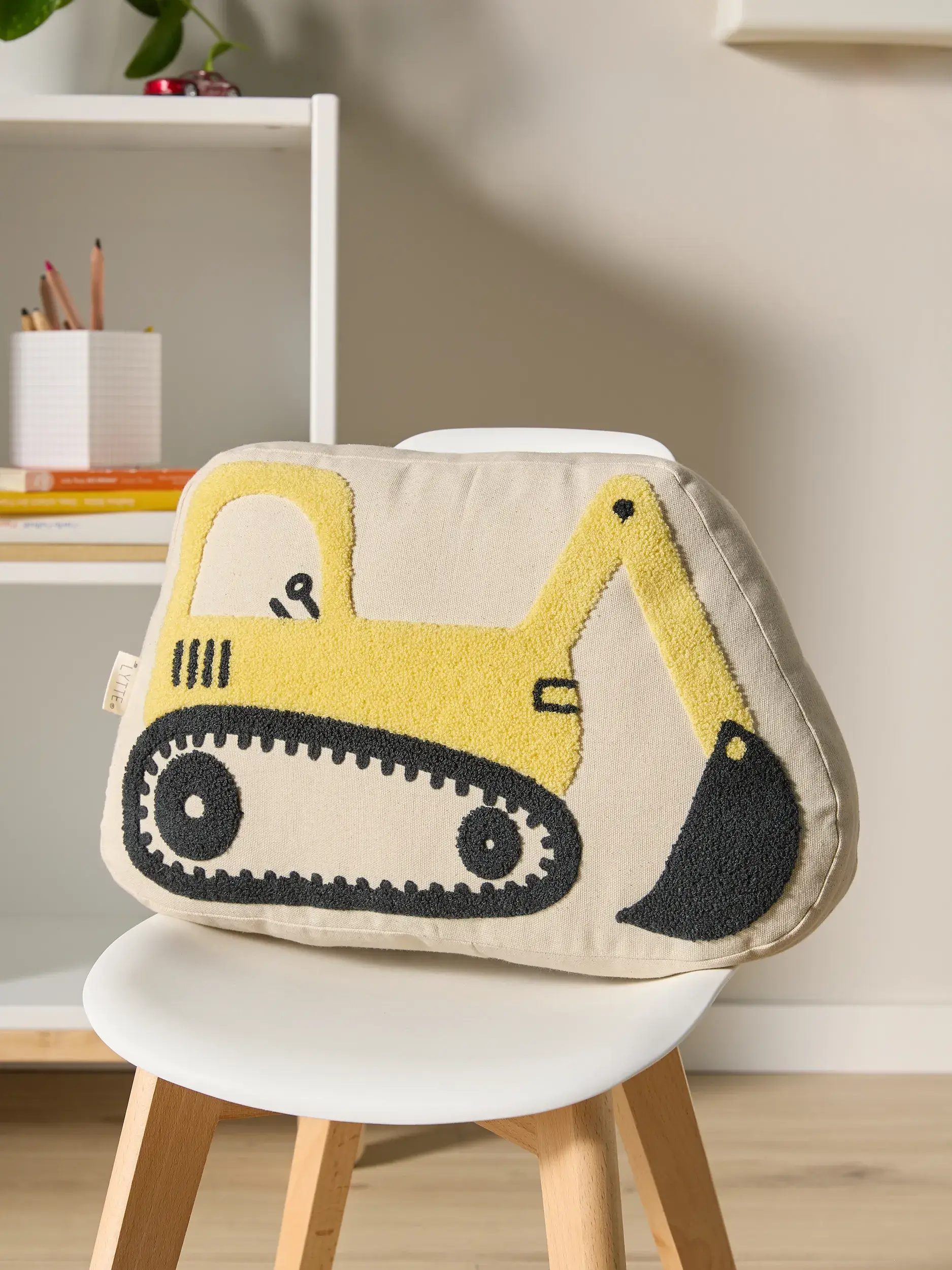 Cushion Niki Yellow by Lytte