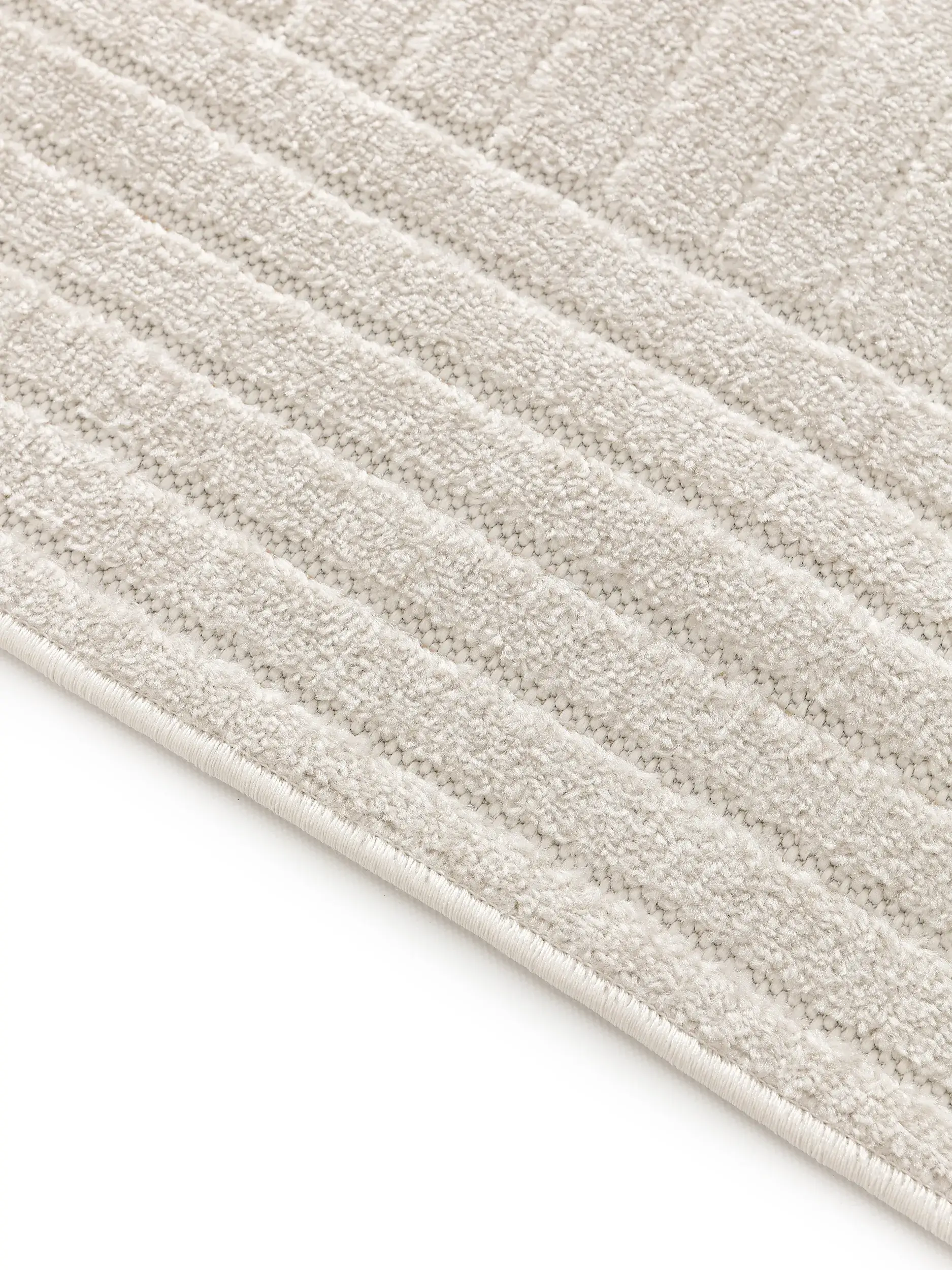 Teppich aus 100% Polypropylen in Beige mit 100% Polypropylen hohem Flor von benuta Pop