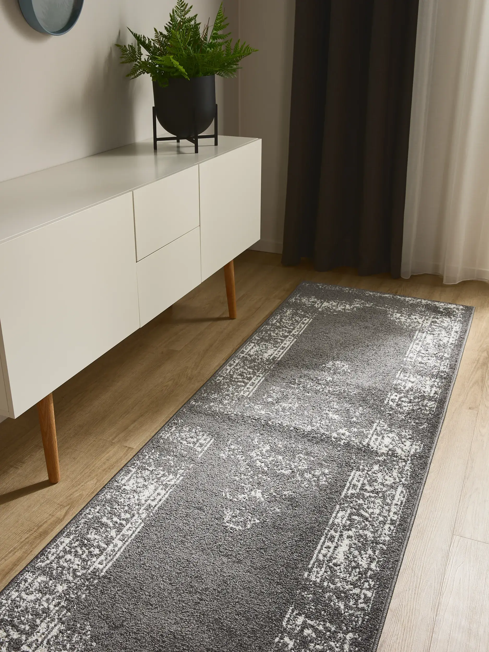 Rug made of 100% Polypropylen in Grey with a 100% Polypropylen high pile by benuta Basic