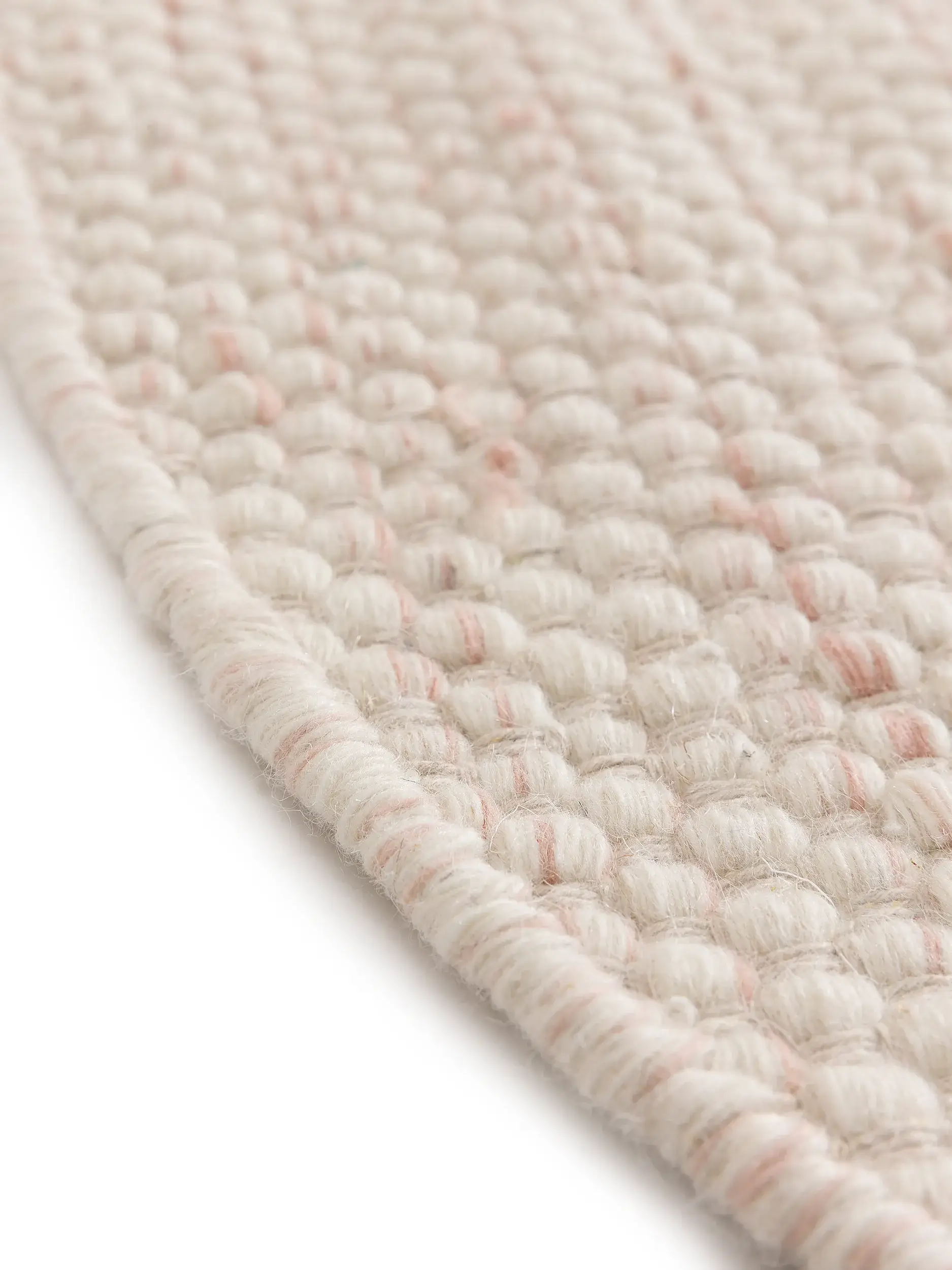 Teppich aus 100% Wolle (aus Neuseeland) in Rosa mit 100% Wolle (aus Neuseeland) hohem Flor von Lytte