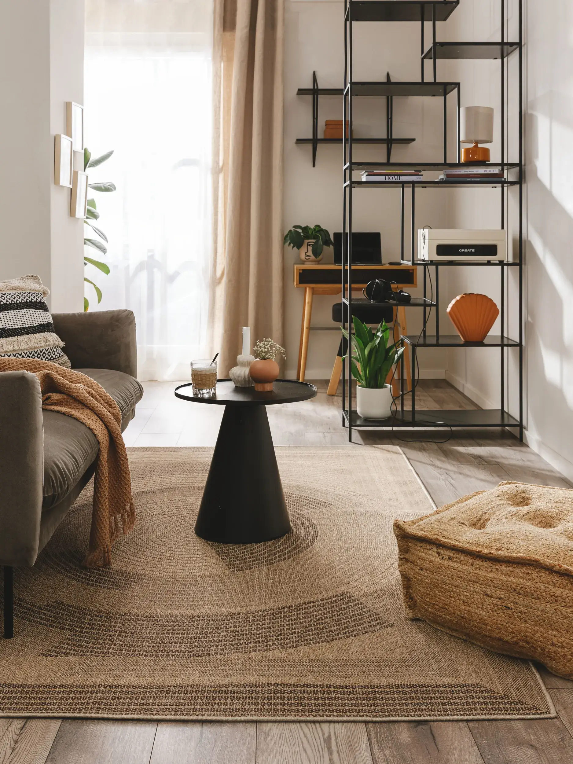 Teppich aus 100% Polypropylen in Beige mit 100% Polypropylen hohem Flor von benuta Pop
