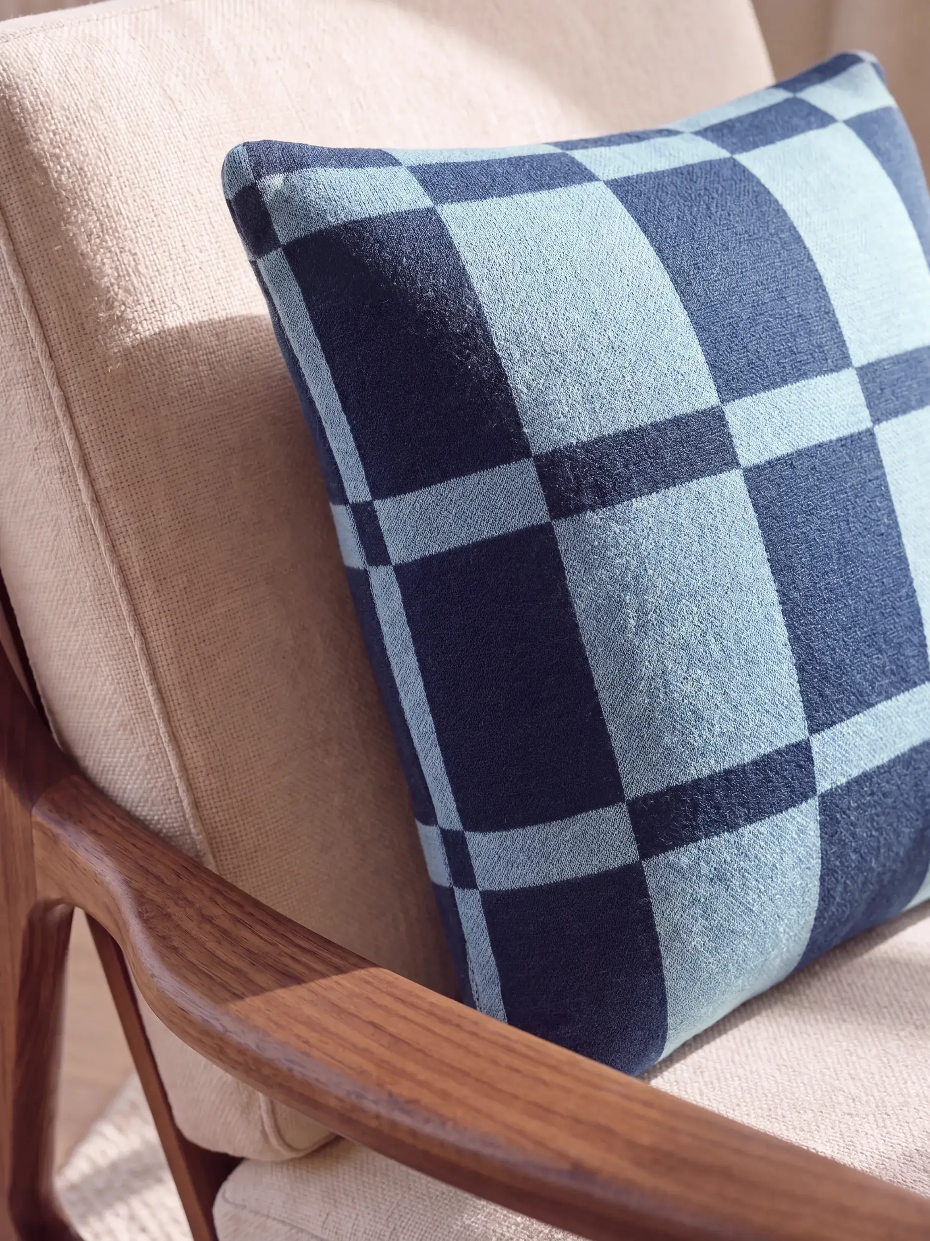 Kussen Carli Blauw van benuta Pure