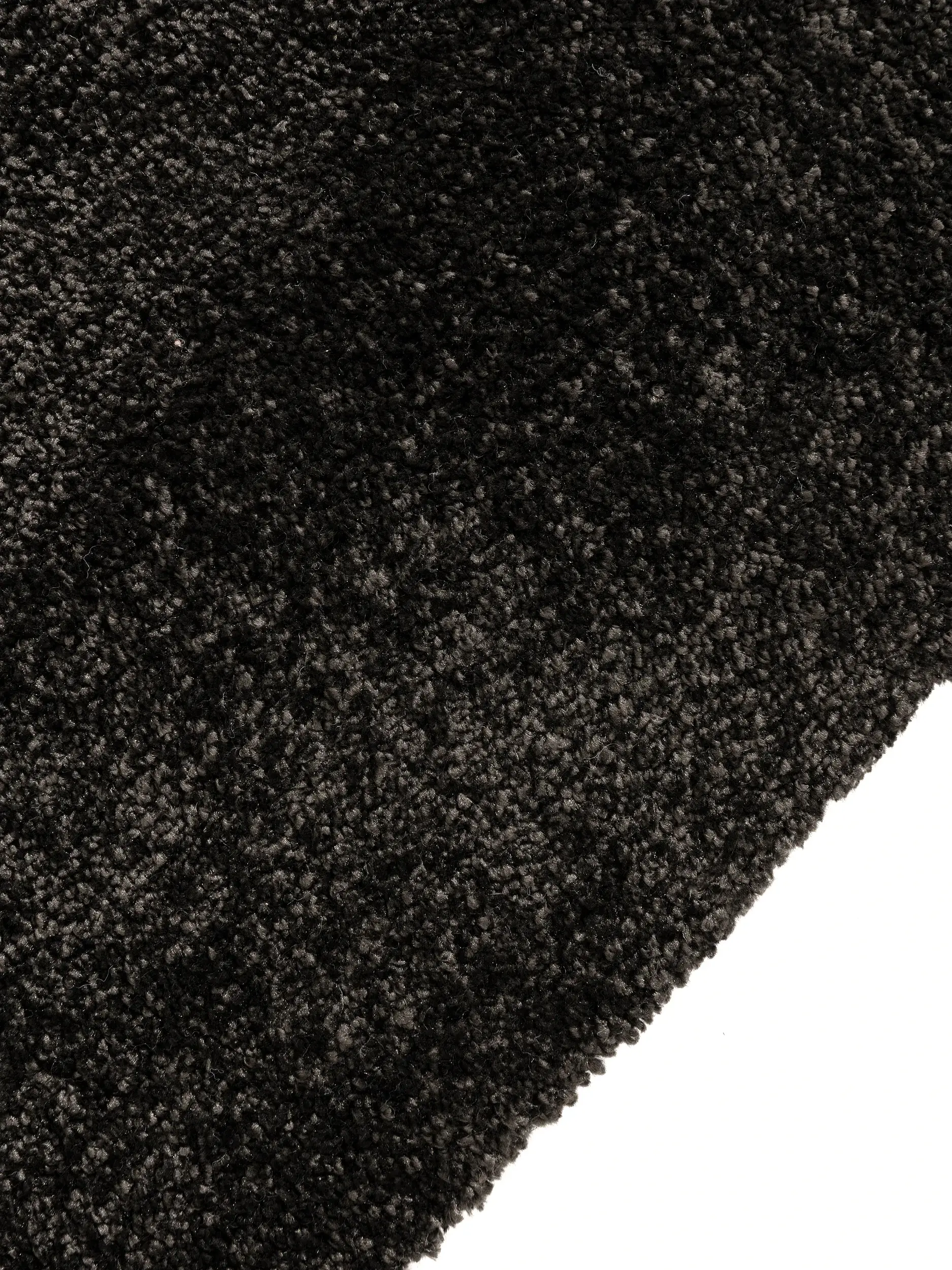 Tapijt van 100% Polyester (30% gerecycled) in Grijs met een 100% Polyester (30% gerecycled) hoge pool van benuta nest