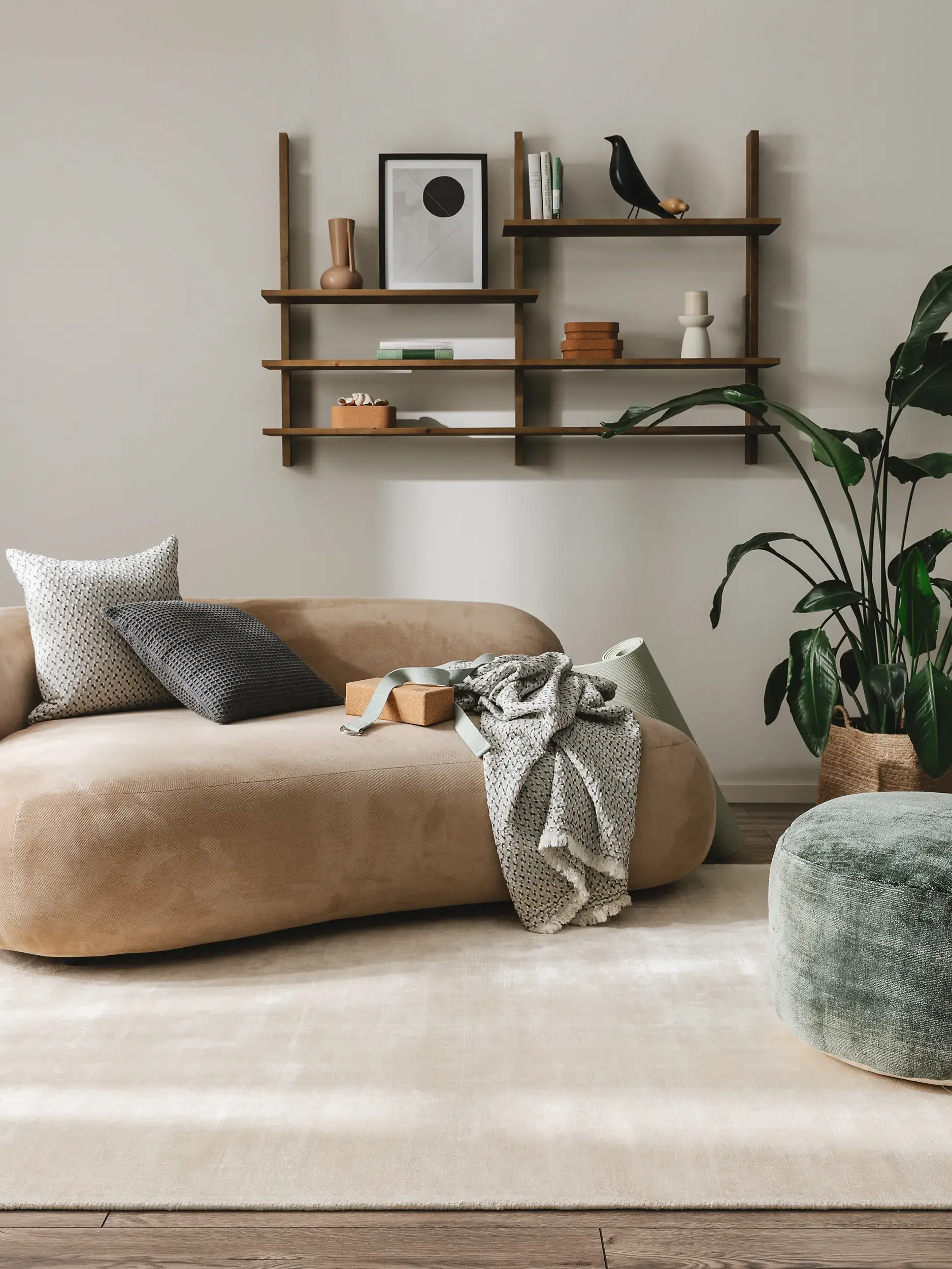 Tapis en 100% Viscose en Beige avec une pile de 100% Viscose de hauteur de benuta pure