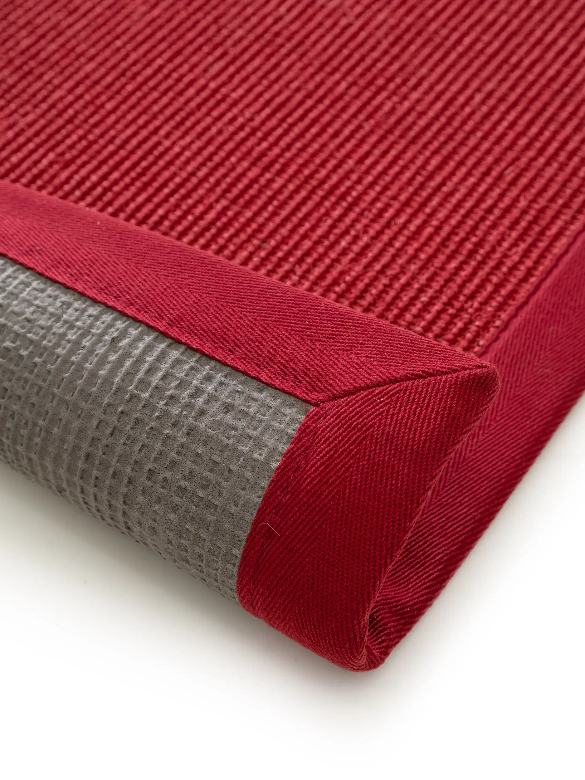 Fußmatte Sana Rot im Design Bordüre aus 100% Sisal von benuta Nest