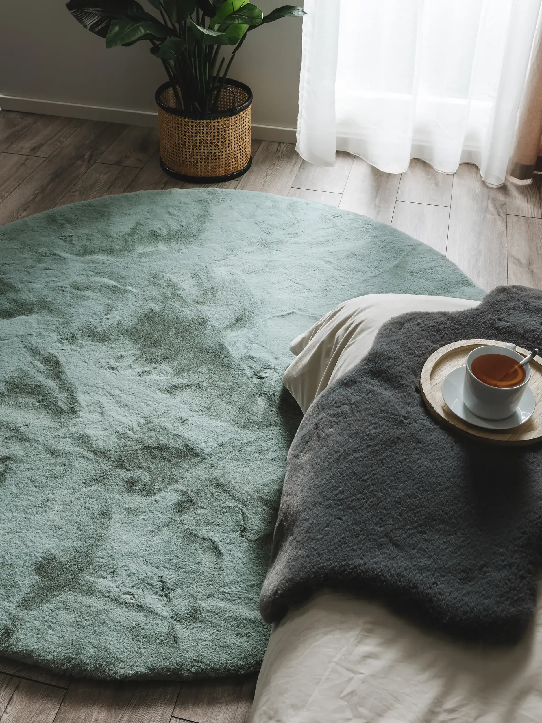 Teppich aus 100% Polyester in Türkis mit 100% Polyester hohem Flor von benuta Nest