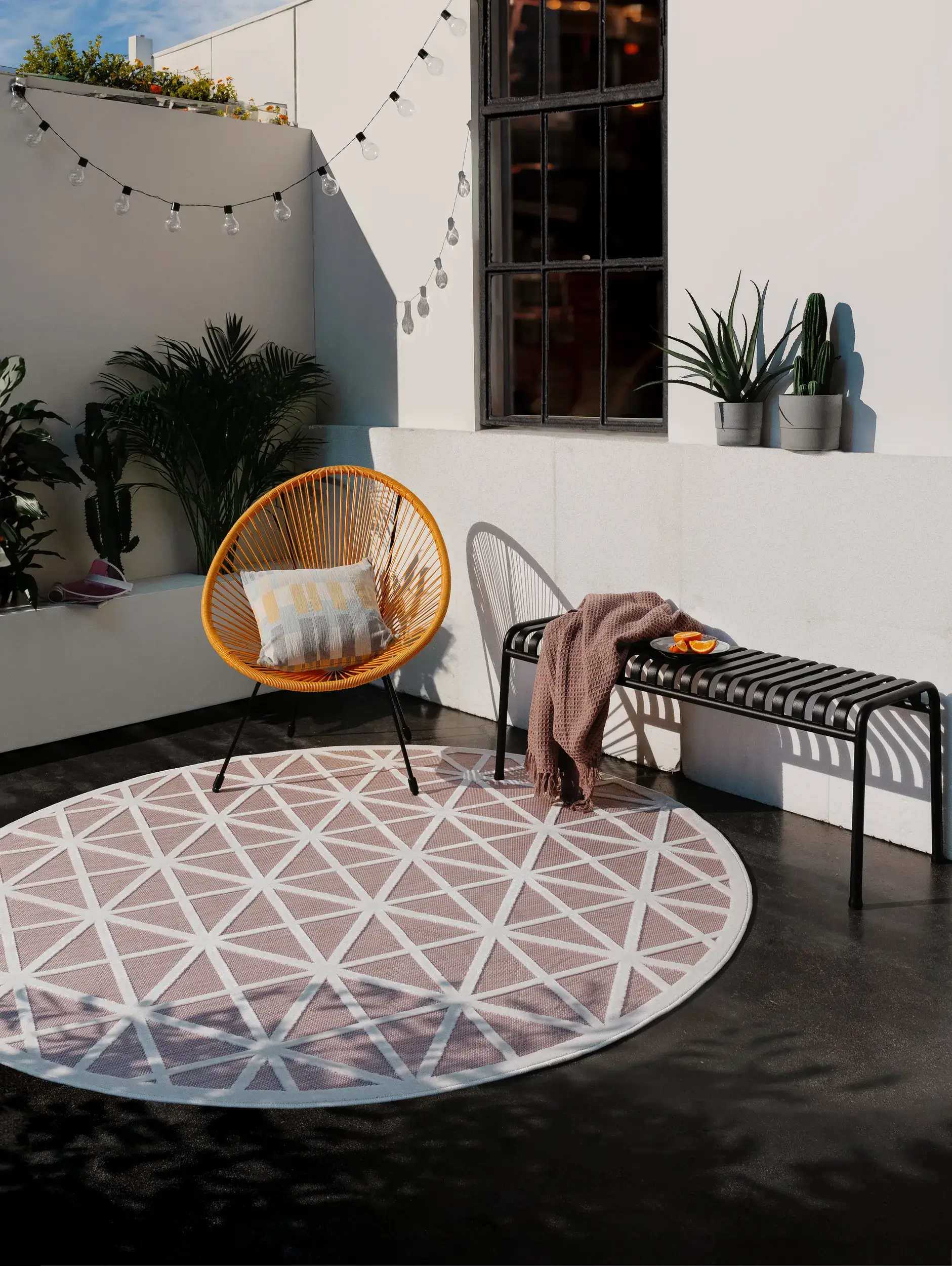 Rug made of 100% Polypropylen in Pink with a 100% Polypropylen high pile by benuta Pop