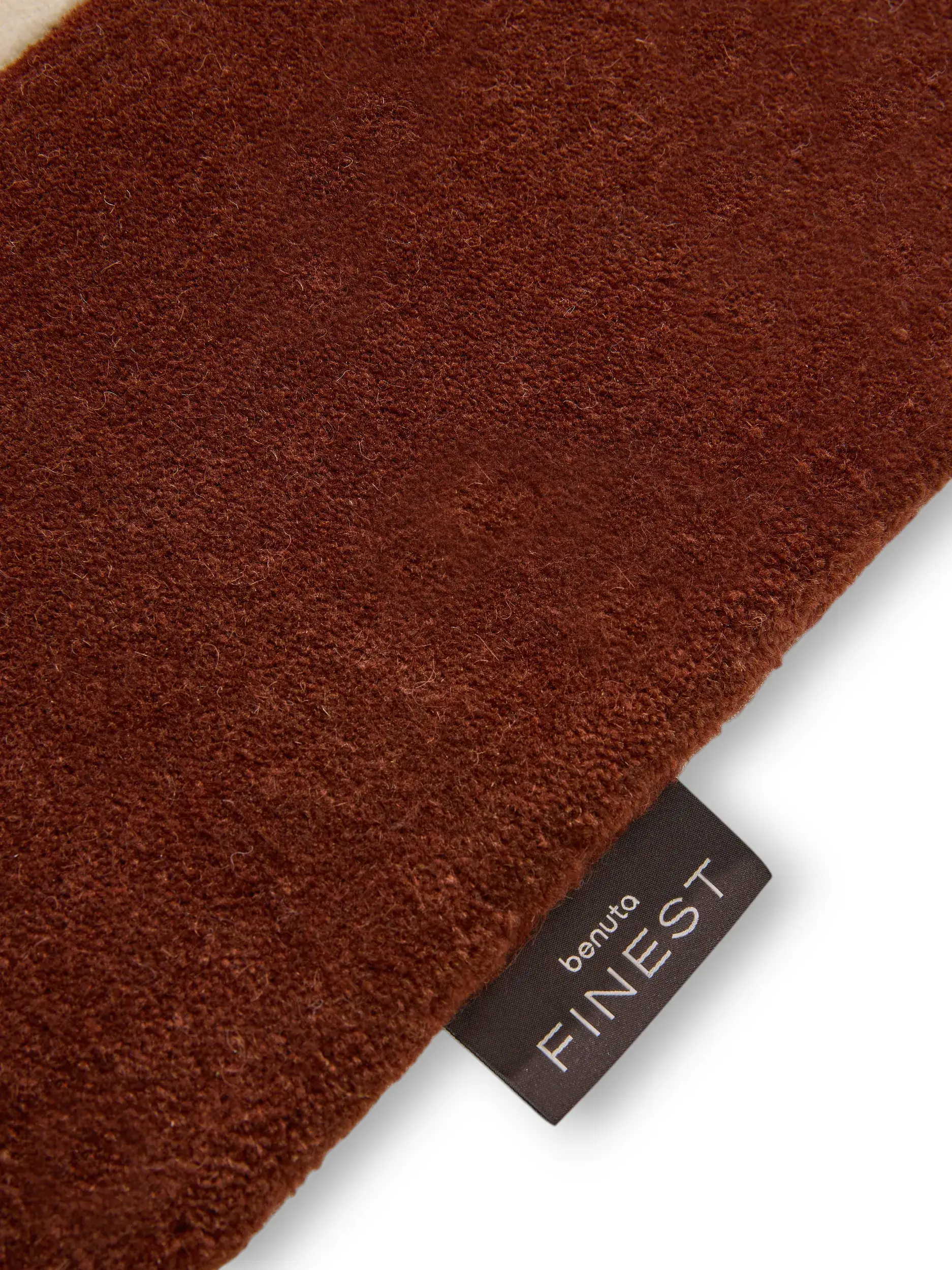 Rug made of 100% Wolle in Beige with a 100% Wolle high pile by benuta Finest