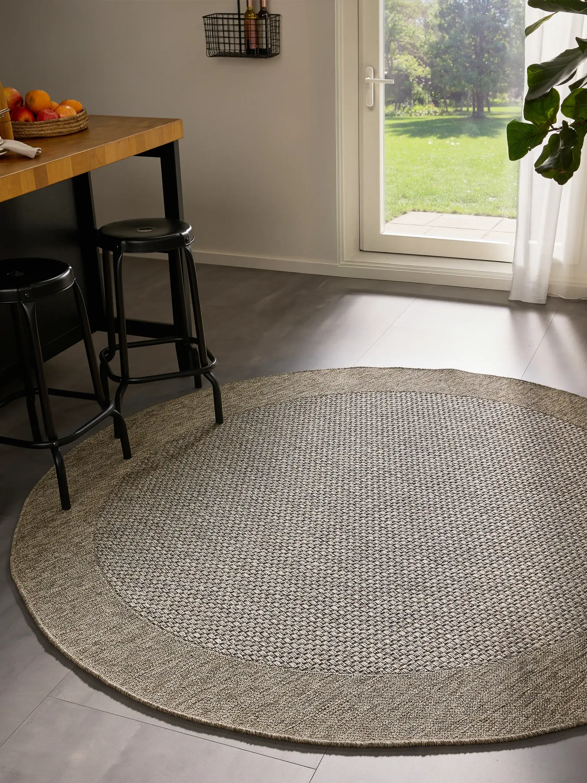 Teppe Naoto av 100% Polypropylen i  fra benuta nest