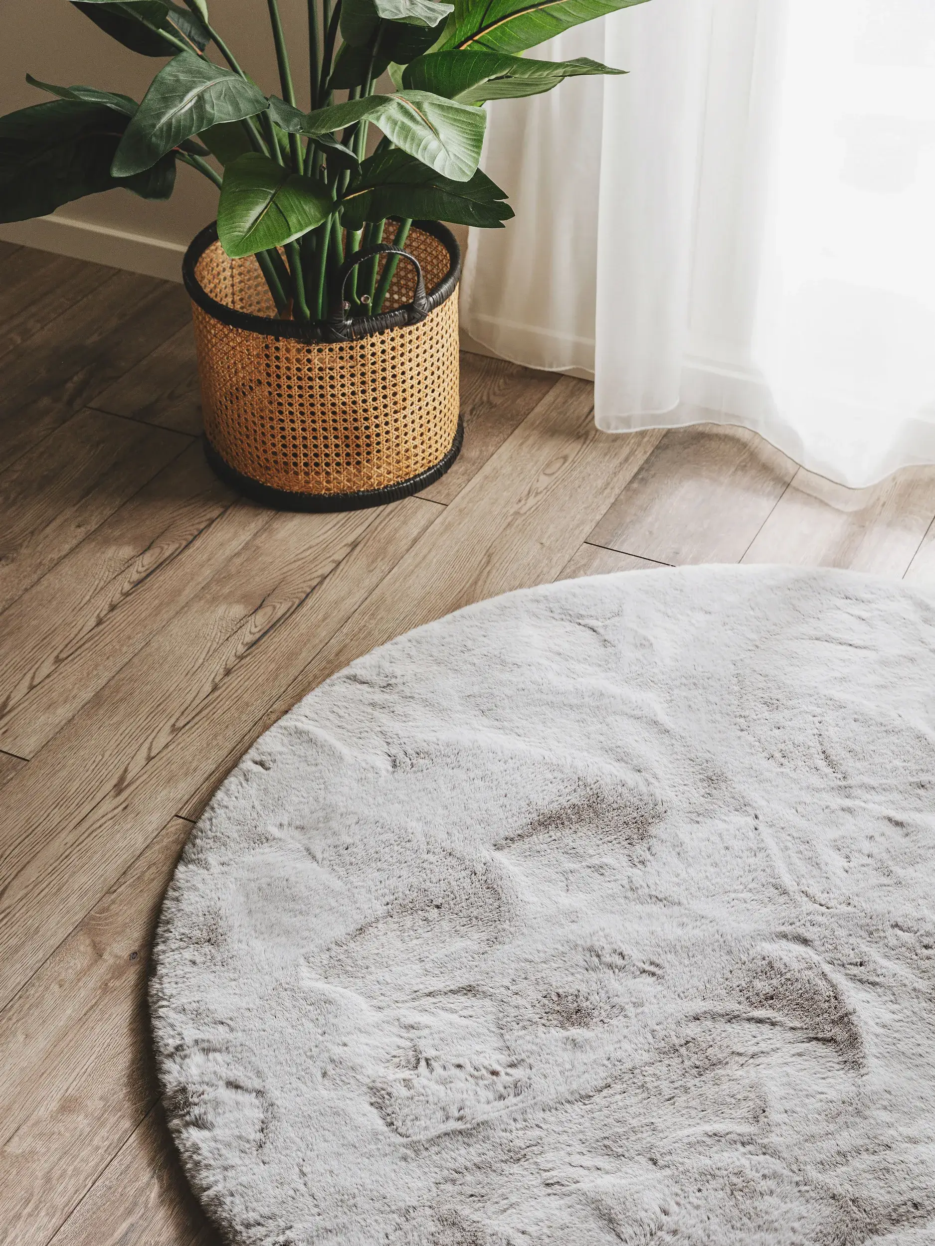 Teppich aus 100% Polyester in Grau mit 100% Polyester hohem Flor von benuta Nest