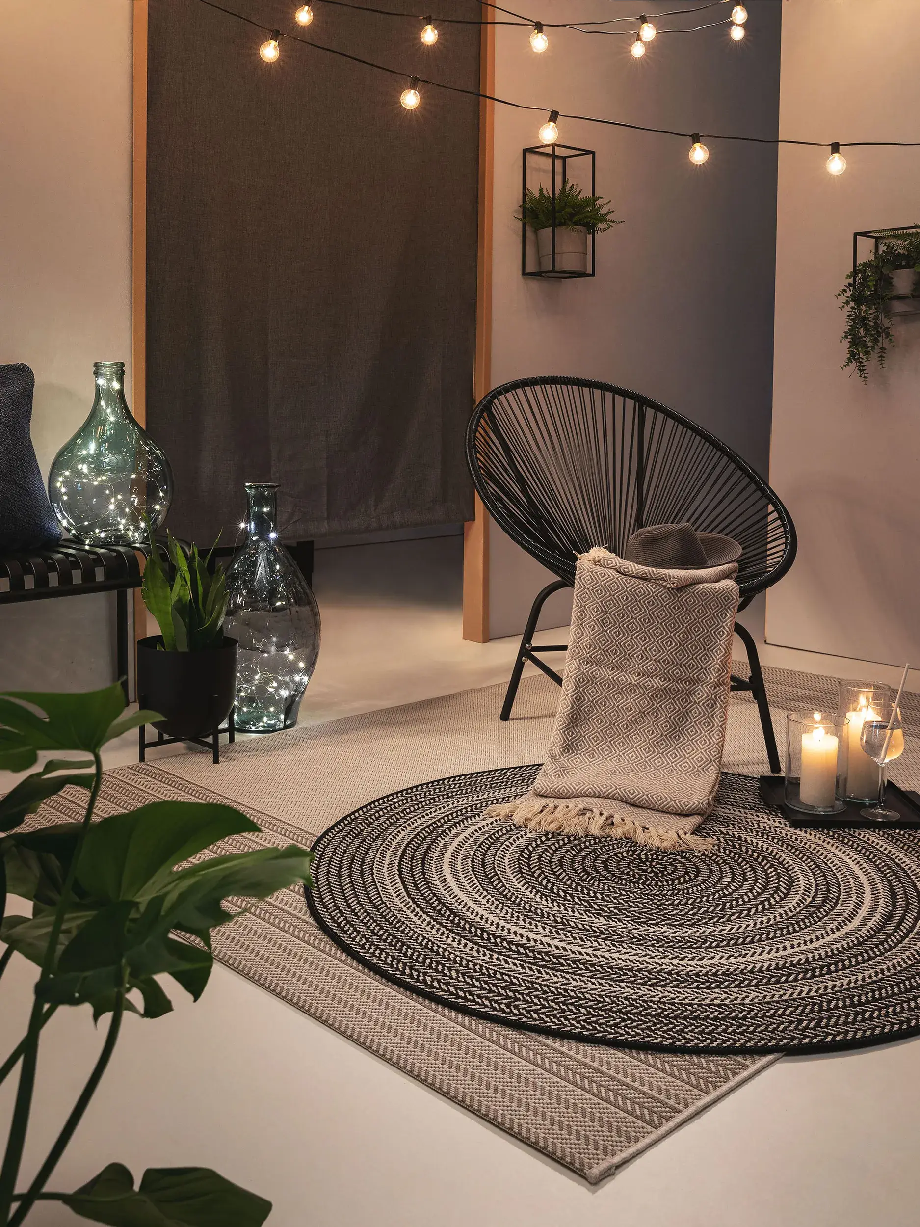 Teppich aus 100% Polypropylen in Schwarz/Weiß mit 100% Polypropylen hohem Flor von benuta Nest
