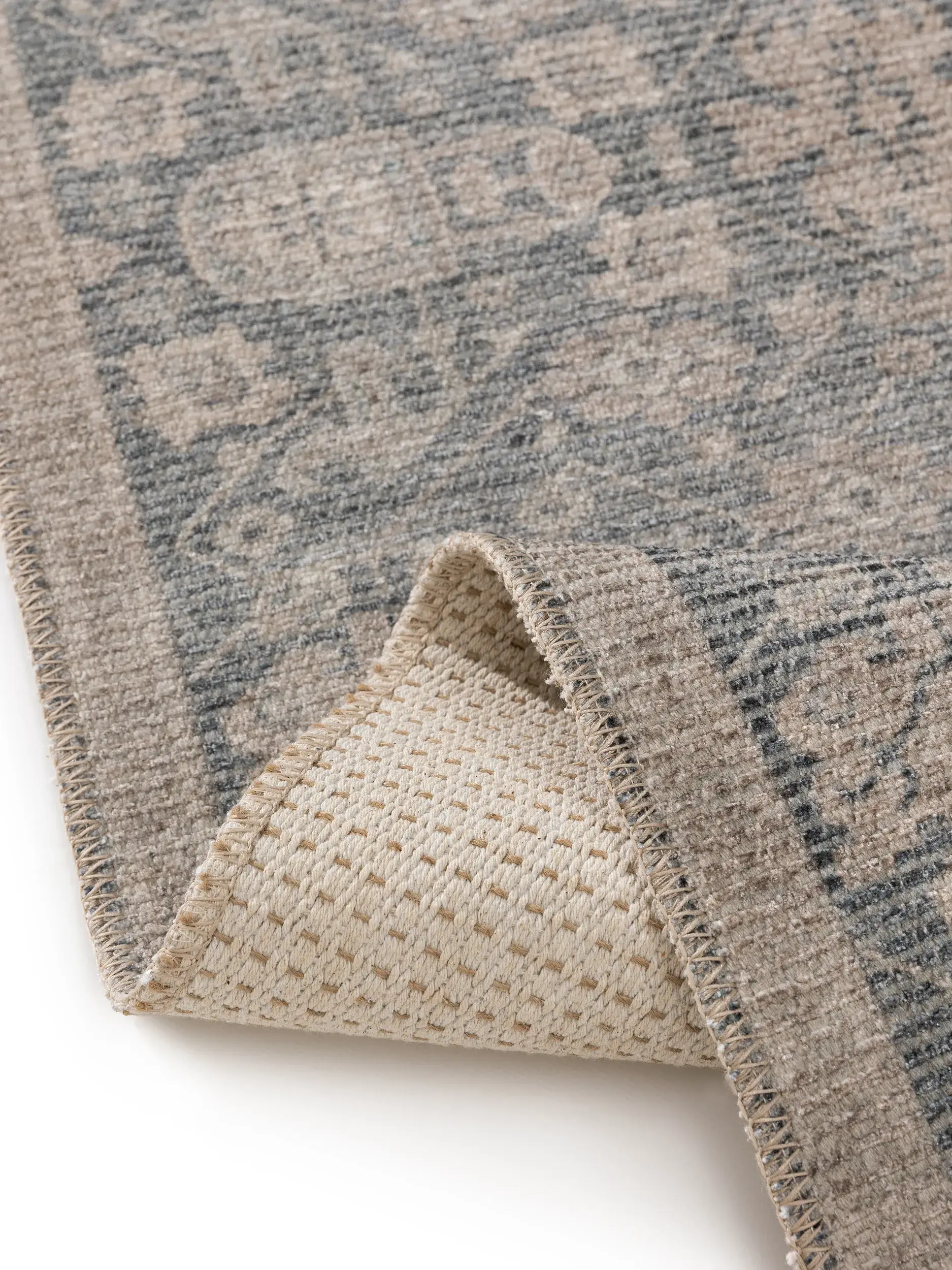 Rug made of 50% Polyester, 50% Polycotton in Grey with a 50% Polyester, 50% Polycotton high pile by benuta Nest