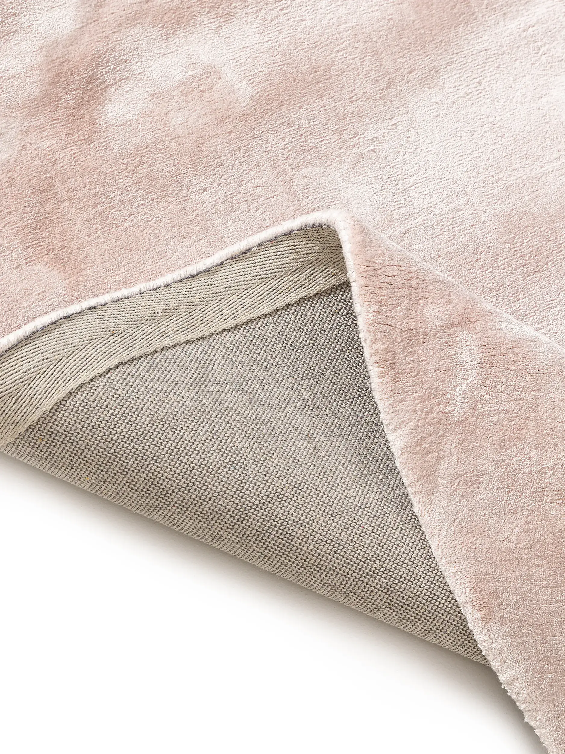 Teppich aus 100% Viskose in Rosa mit 100% Viskose hohem Flor von benuta Pure